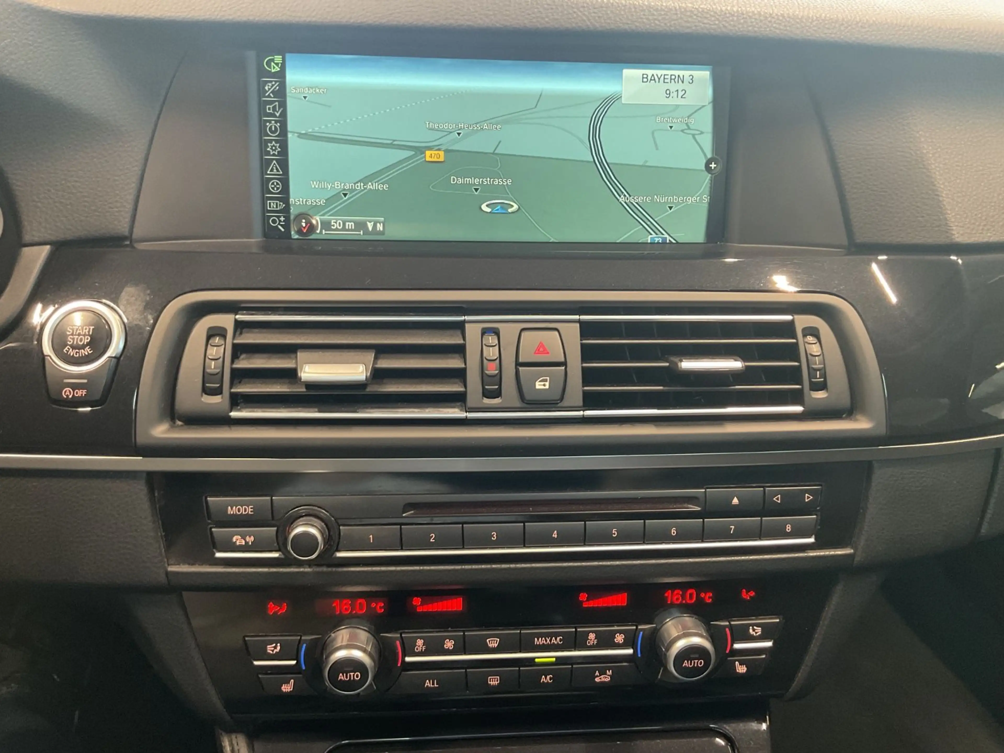 BMW 525 d Touring xDr. AHK HuD Kamera Leder Navi Pano — photo 13