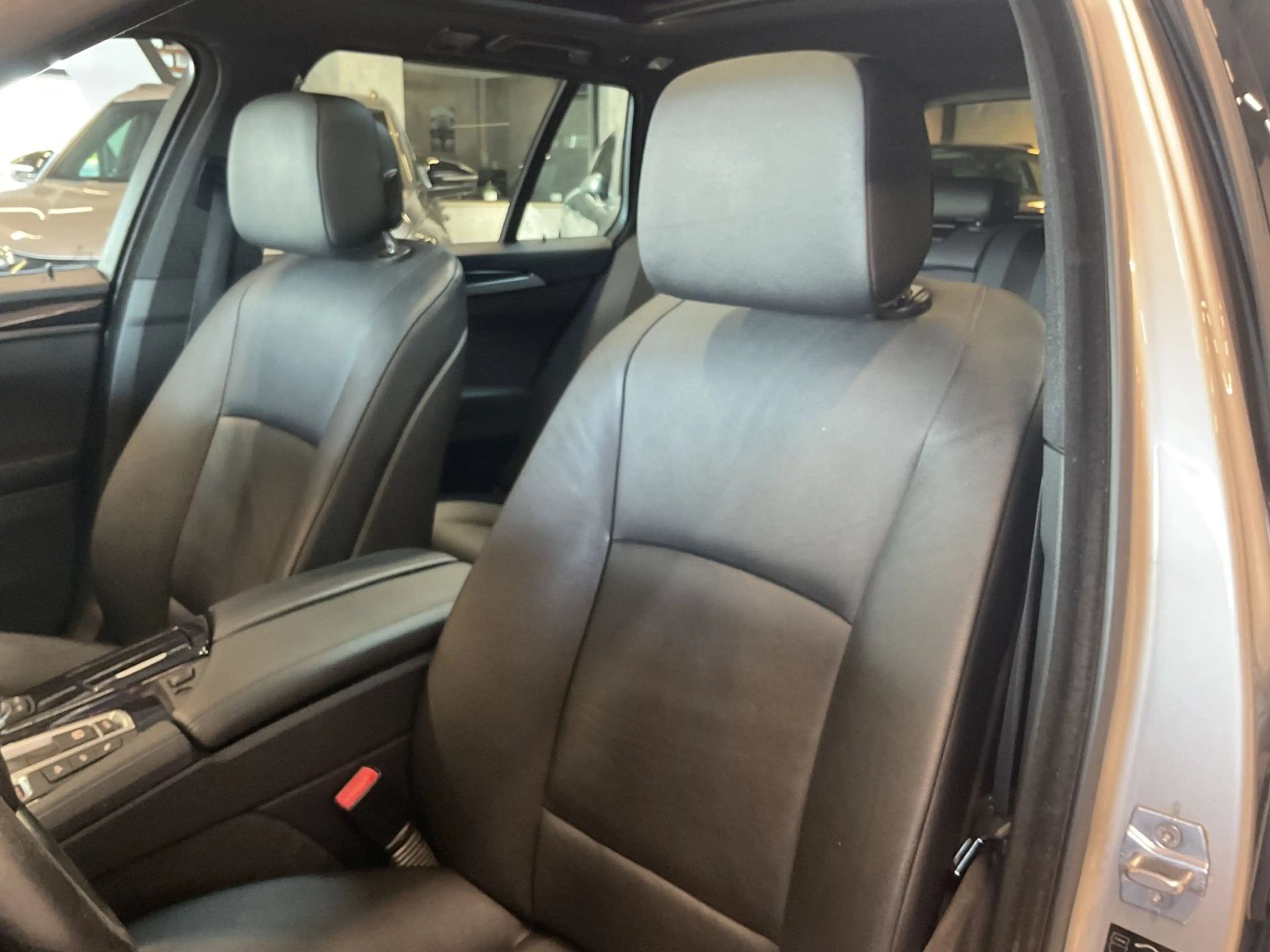 BMW 525 d Touring xDr. AHK HuD Kamera Leder Navi Pano — photo 10