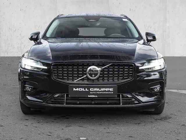Volvo V60 view 3