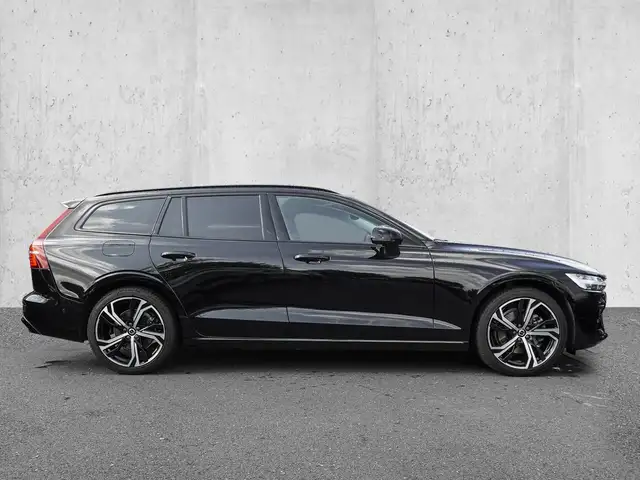 Volvo V60 view 5