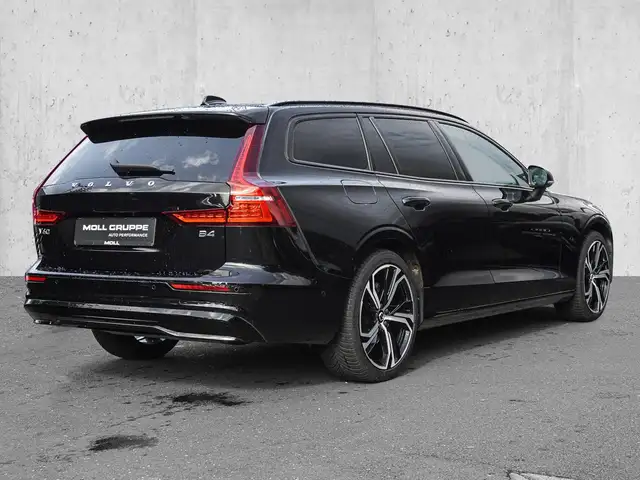Volvo V60 view 4
