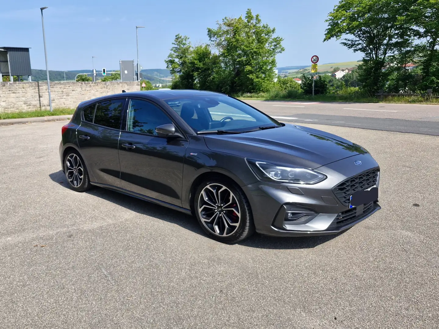 Ford Focus Focus Fließheck 1.0 EcoBoost Start-Stopp-Sym ST Grau - 2