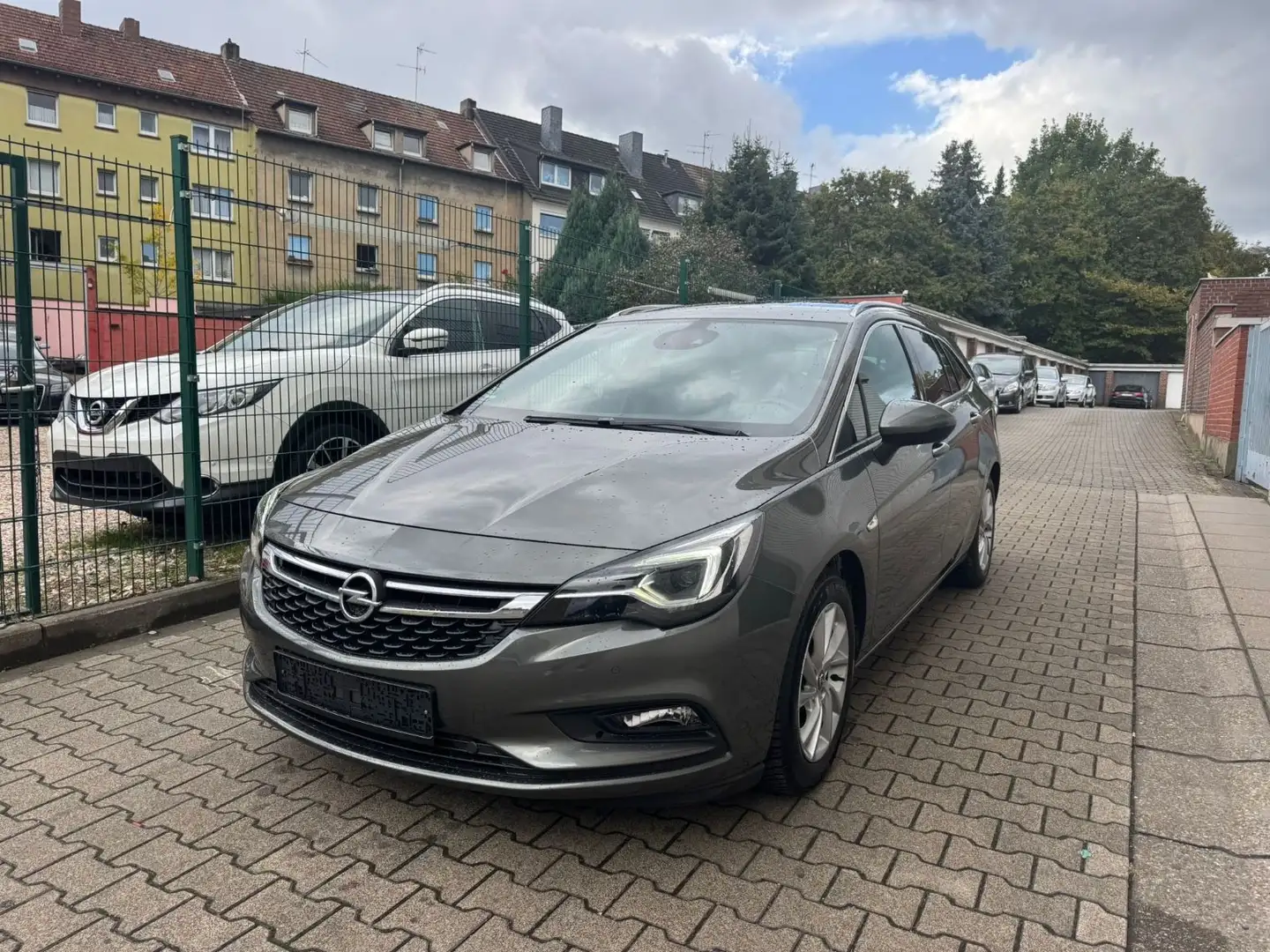 Opel Astra K Sports Tourer Innovation 8FACHT*AHK Grau - 1