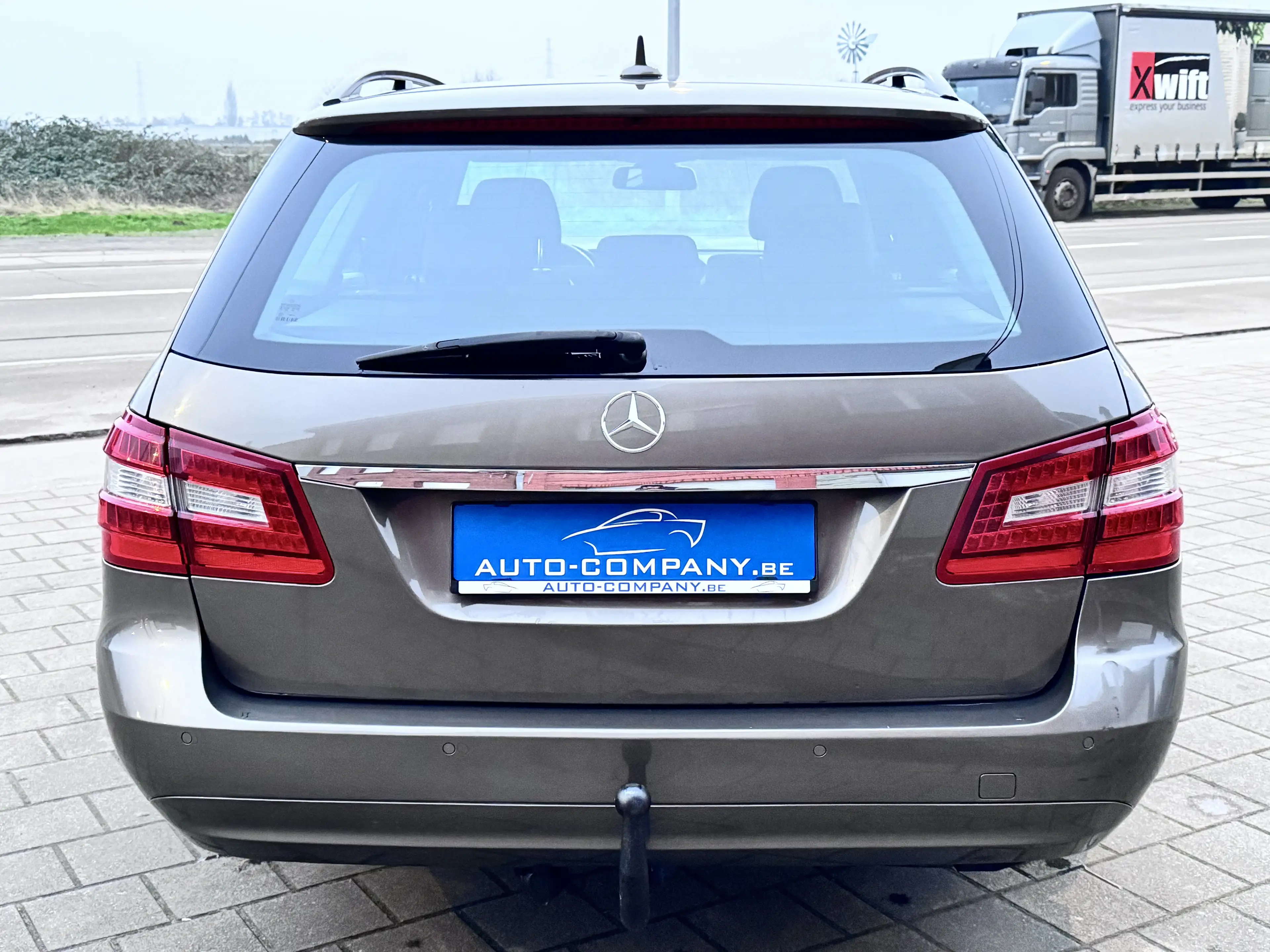 Mercedes-Benz E 220 E 220 T CDI DPF BlueEFFICIENCY Elegance — photo 4
