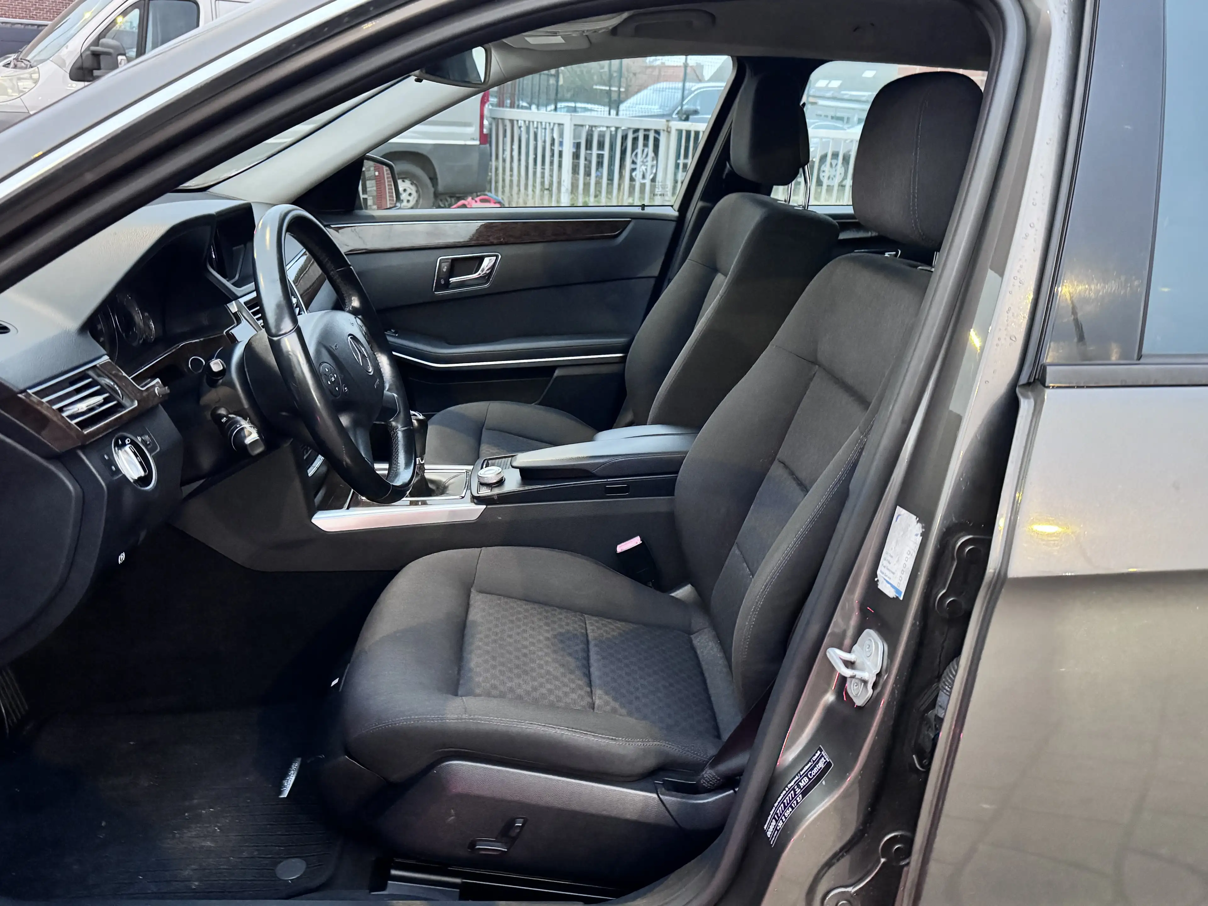 Mercedes-Benz E 220 E 220 T CDI DPF BlueEFFICIENCY Elegance — photo 9