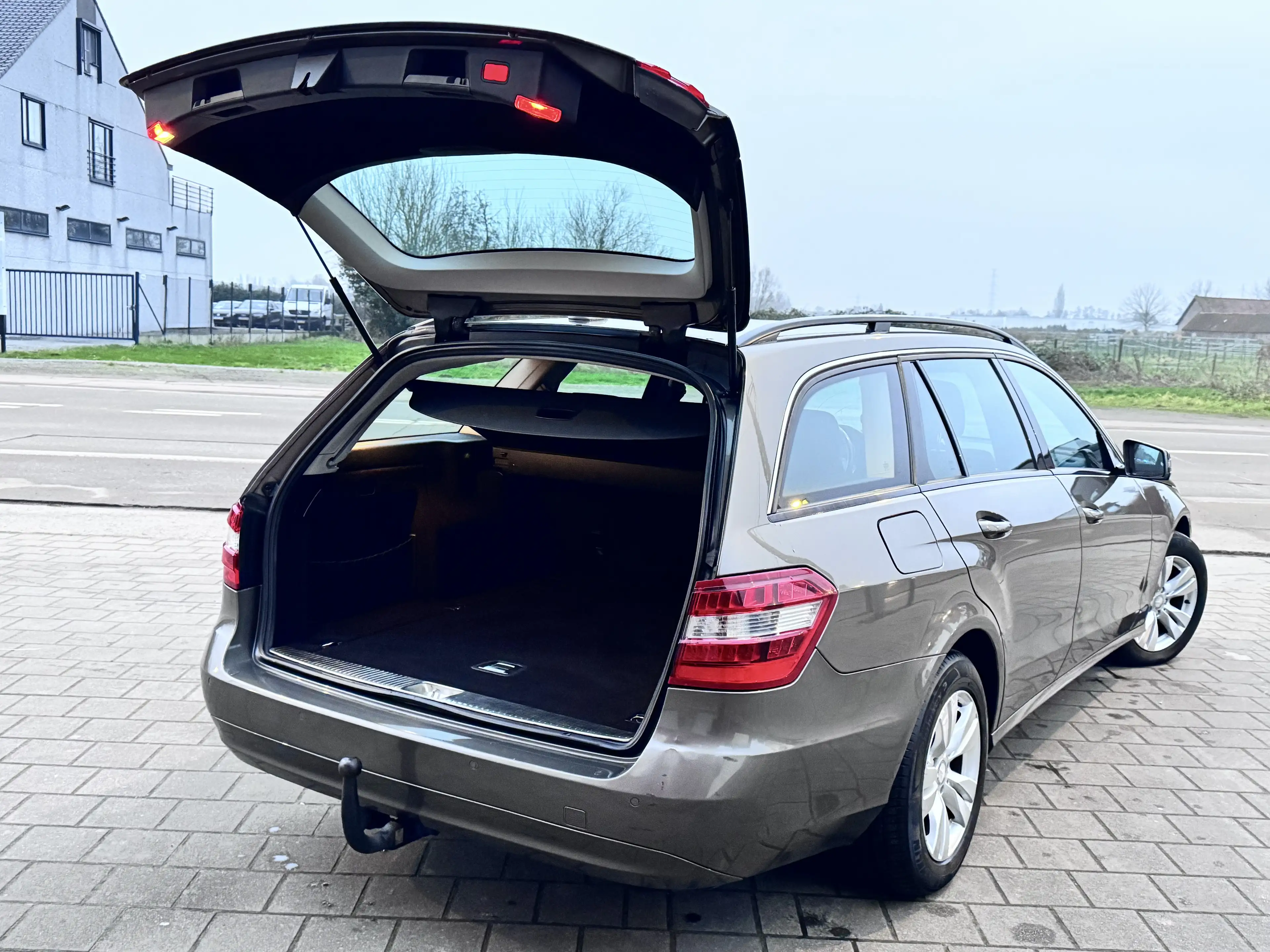 Mercedes-Benz E 220 E 220 T CDI DPF BlueEFFICIENCY Elegance — photo 7