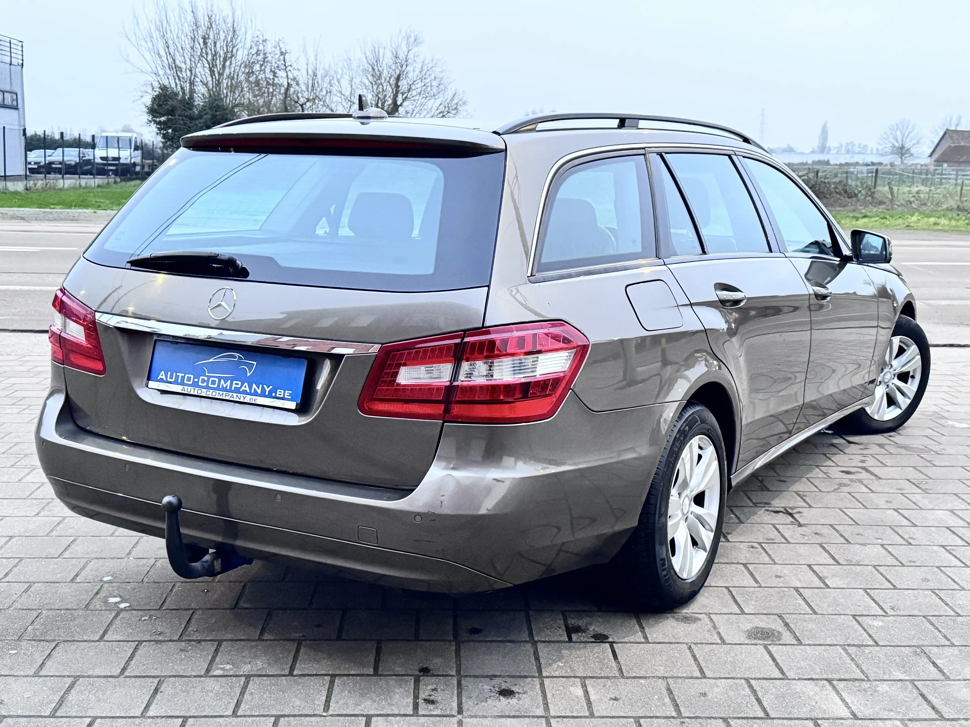Mercedes-Benz E 220 E 220 T CDI DPF BlueEFFICIENCY Elegance — photo 5