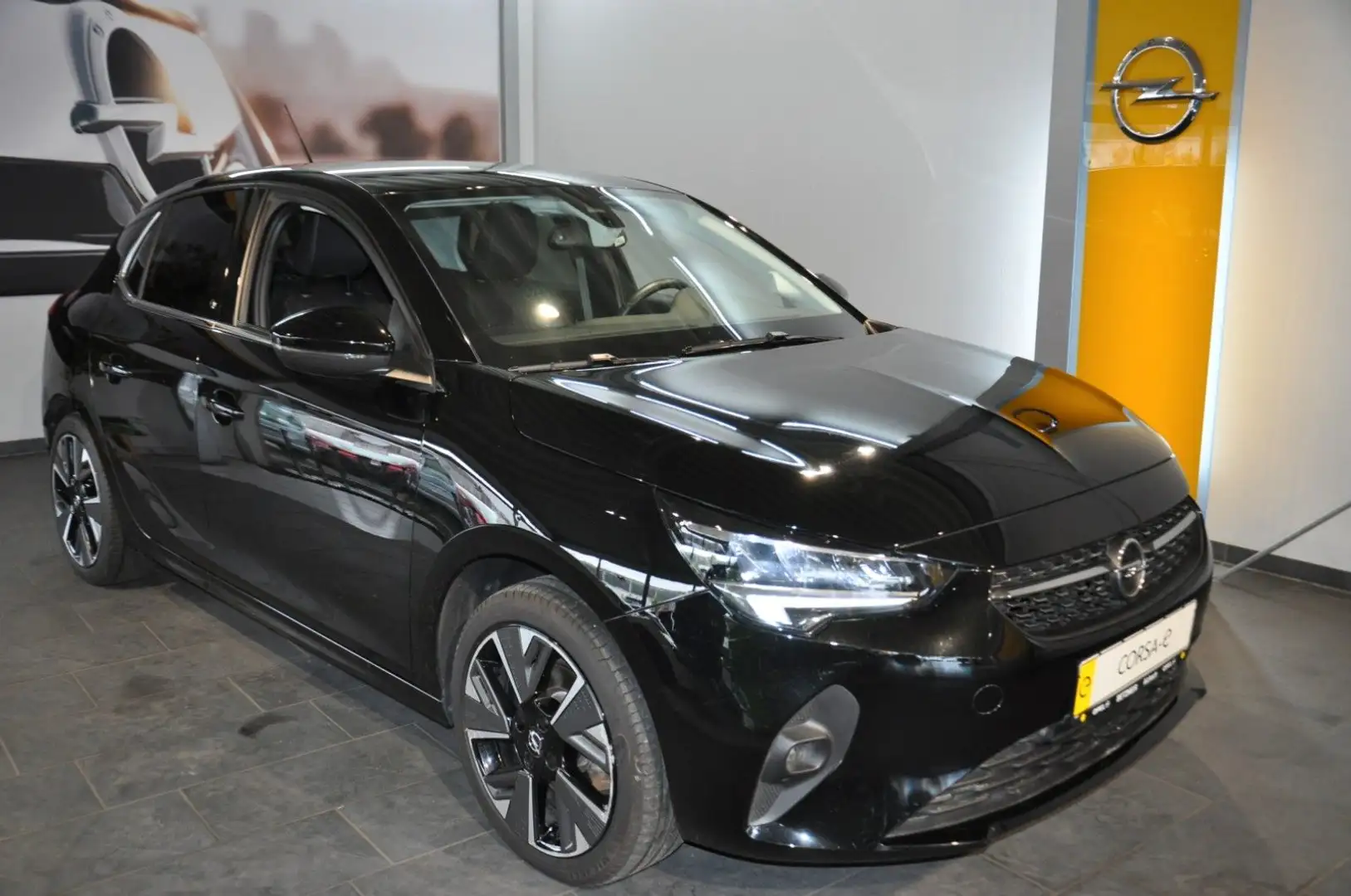 Opel Corsa -e Elegance +KAMERA+PDC+SHZ+LHZ Zwart - 1
