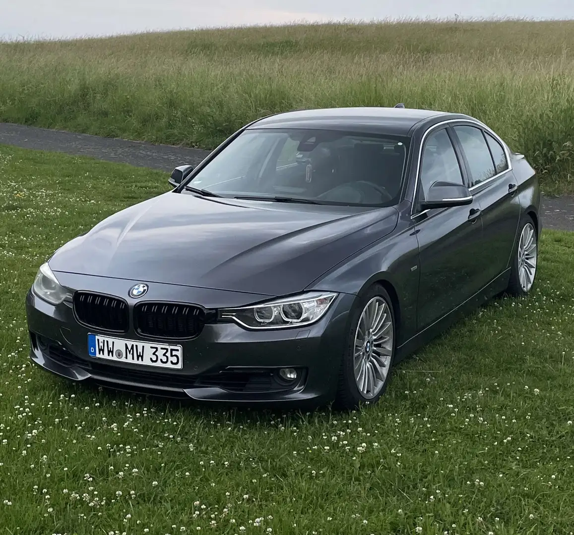 BMW 335 Luxury Line | Service Neu | Deutsches Fahrzeug - 1