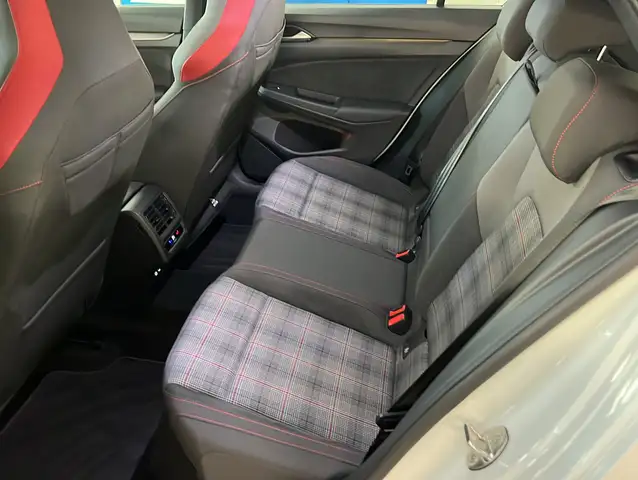 Volkswagen Golf view 11