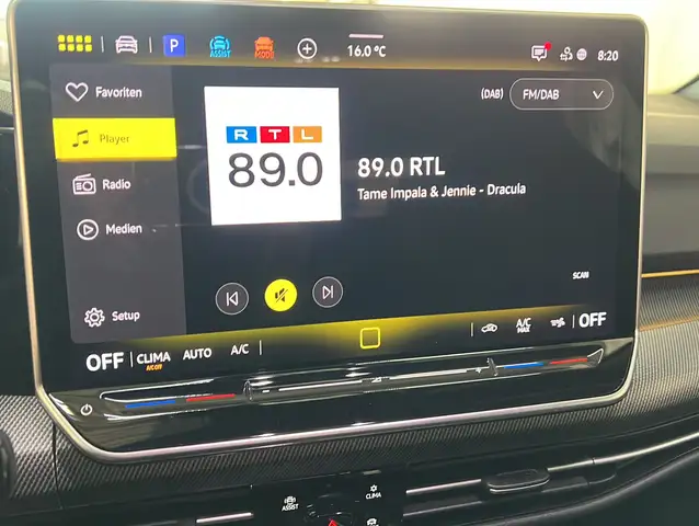 Volkswagen Golf view 8