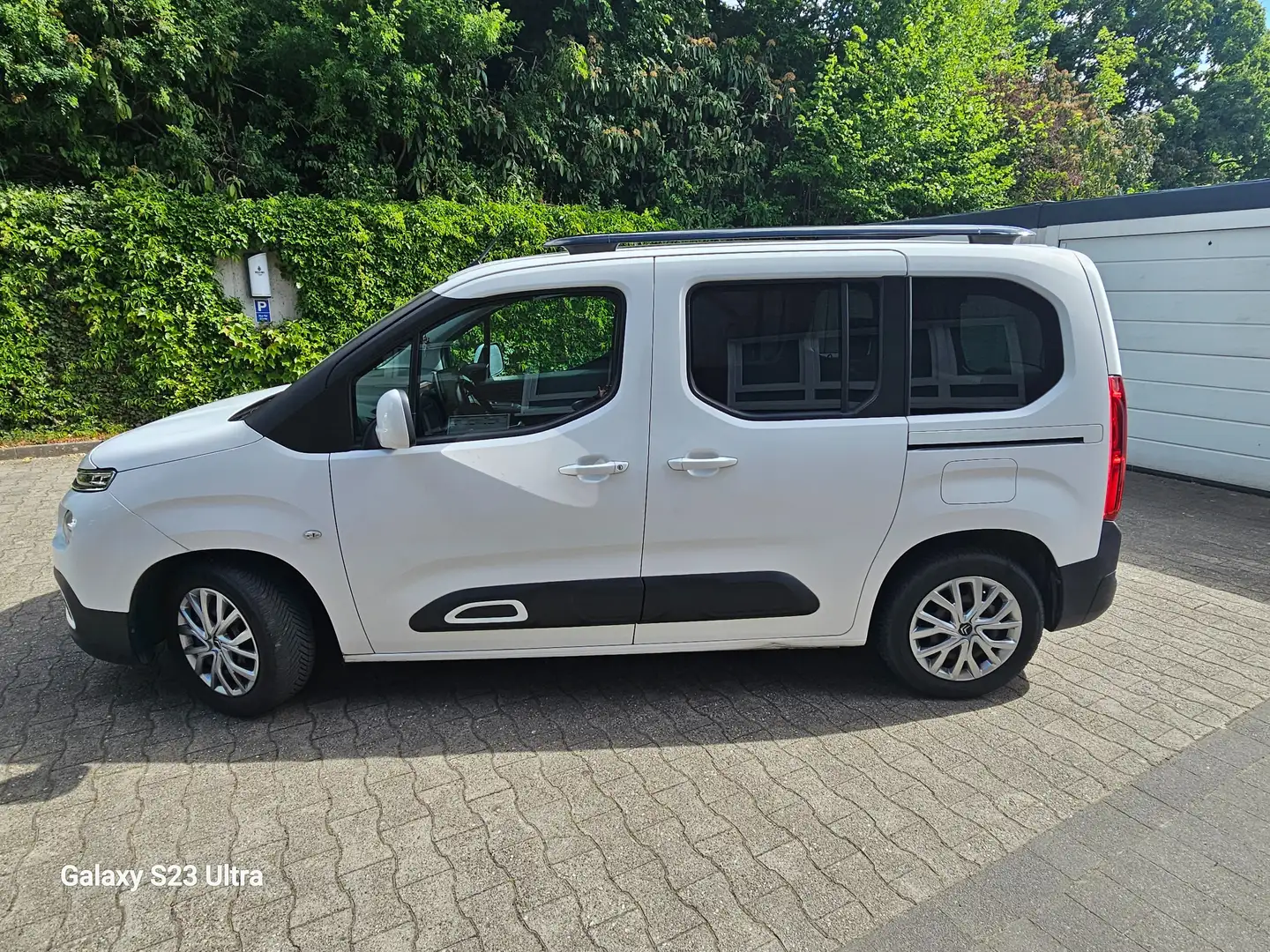 Citroen Berlingo Berlingo M PureTech 110 SHINE bijela - 2