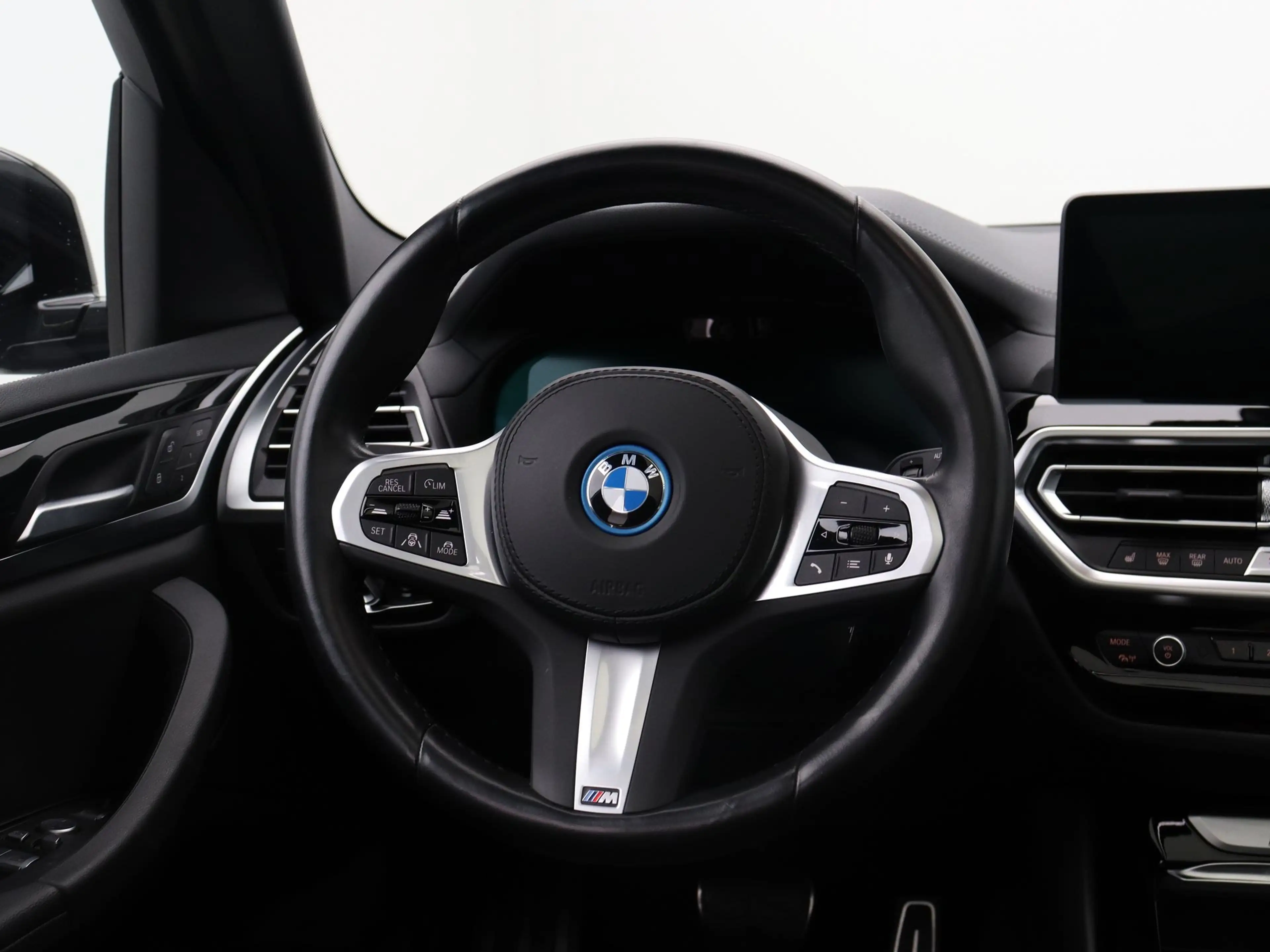 BMW iX3 Executive 80 kWh — photo 2