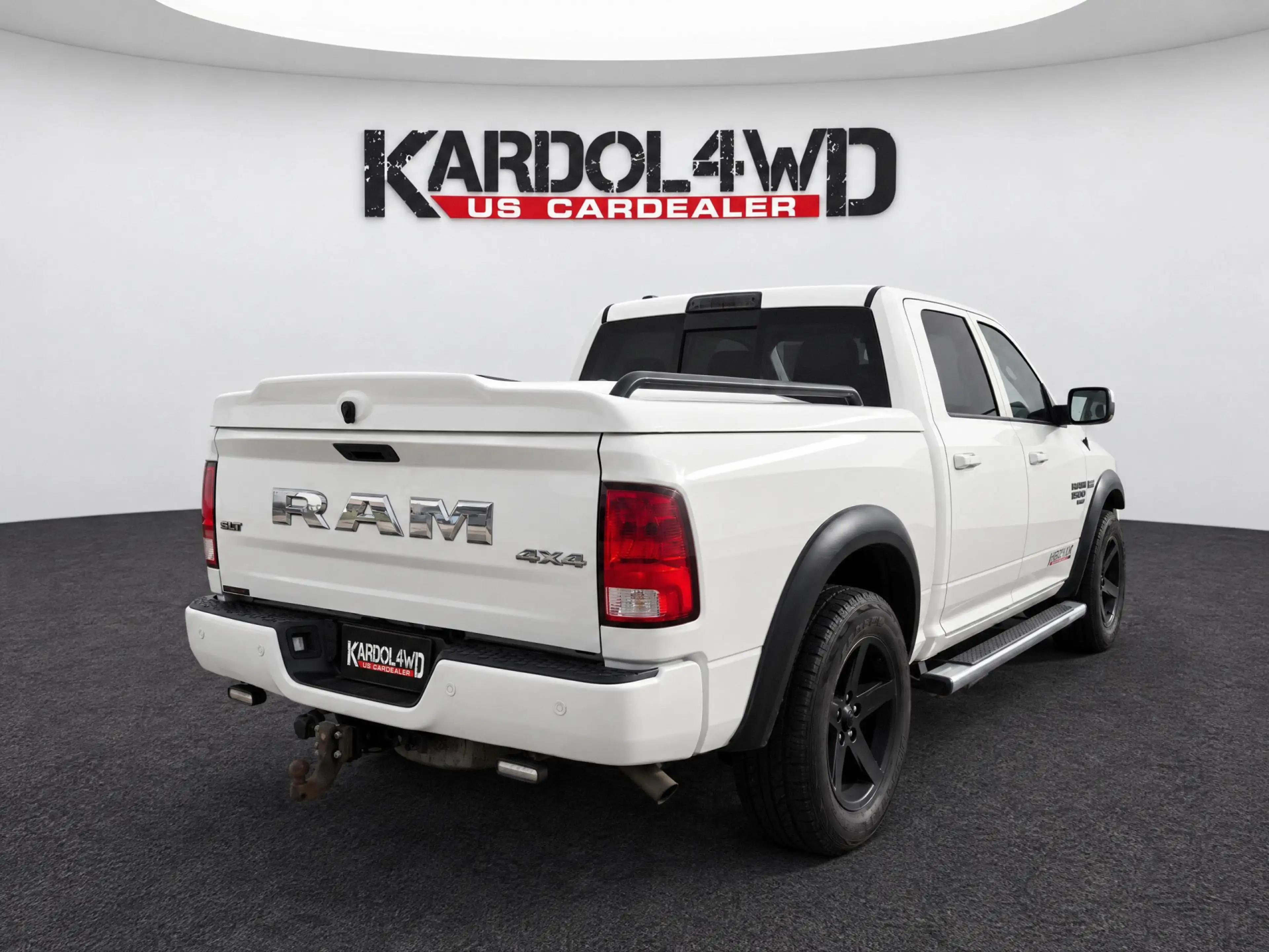 Dodge RAM 1500 5.7 V8 4x4 Quad Cab 6'4 Laramie | Tonneau cov — photo 7