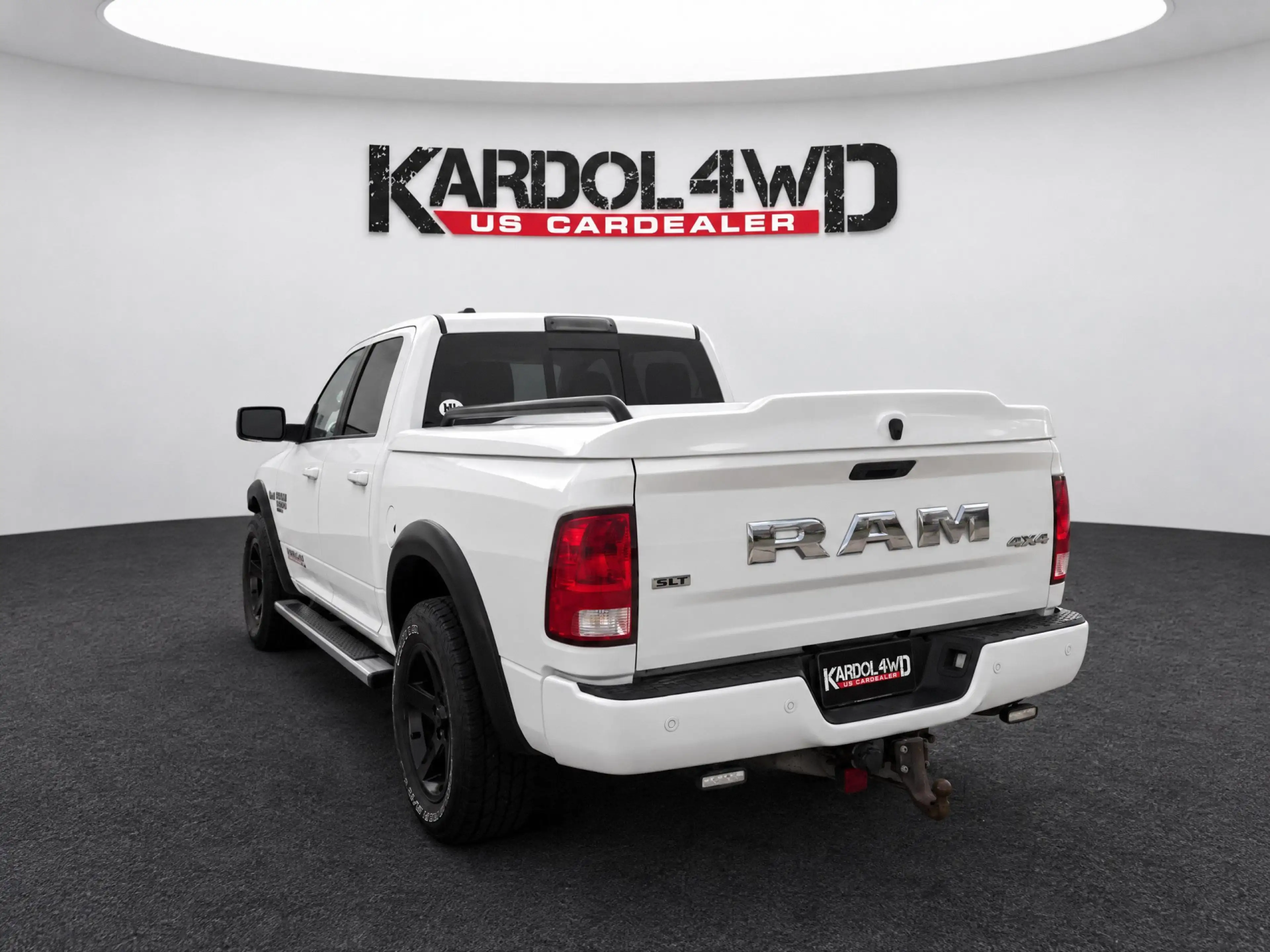 Dodge RAM 1500 5.7 V8 4x4 Quad Cab 6'4 Laramie | Tonneau cov — photo 5