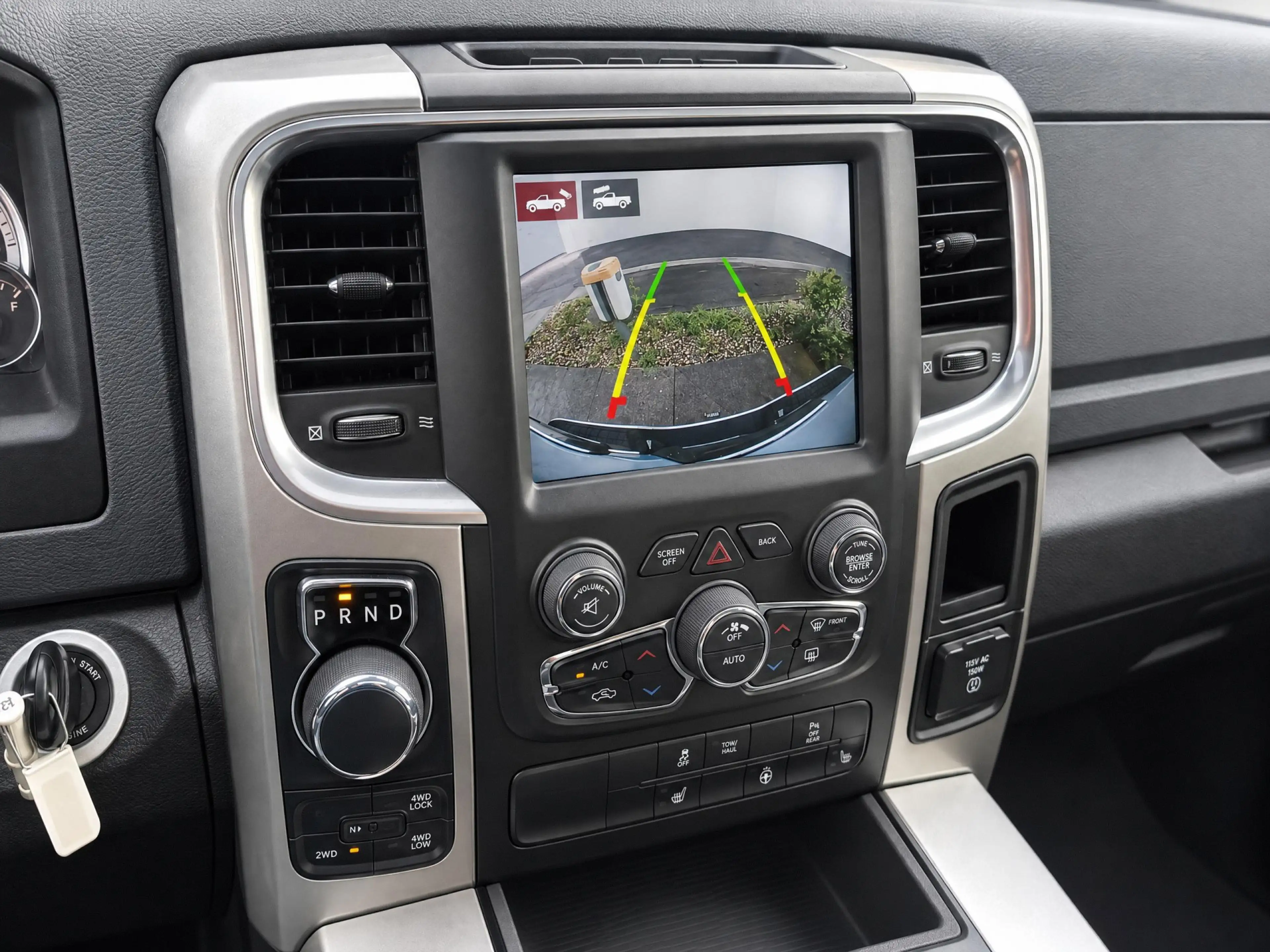 Dodge RAM 1500 5.7 V8 4x4 Quad Cab 6'4 Laramie | Tonneau cov — photo 23