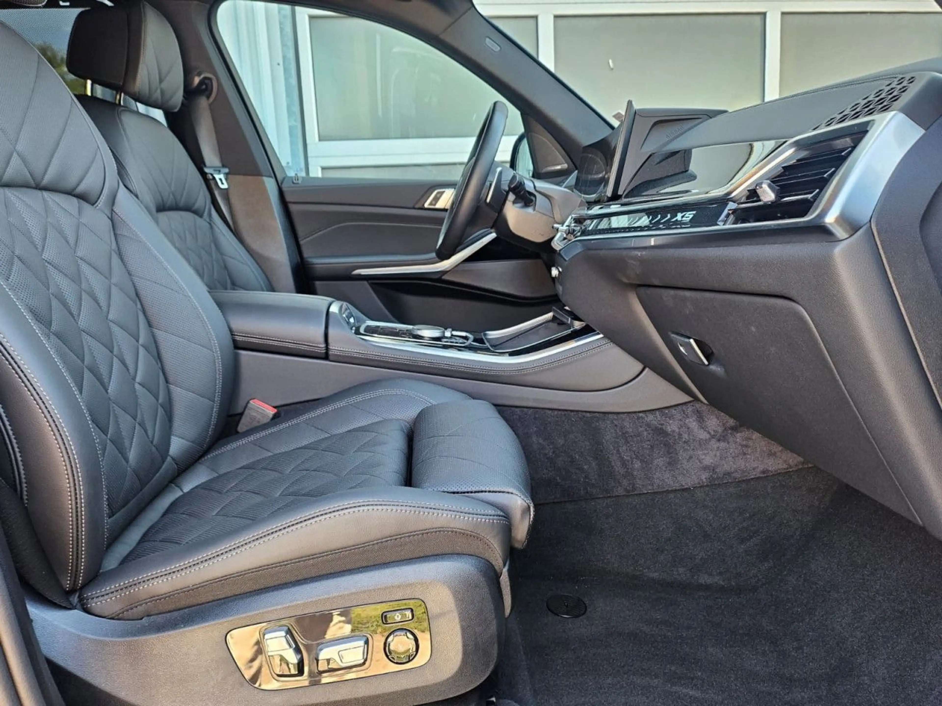 BMW X5 x30d M Sport Sky Iconic Soft ACC KomfS.AHK21" — photo 11