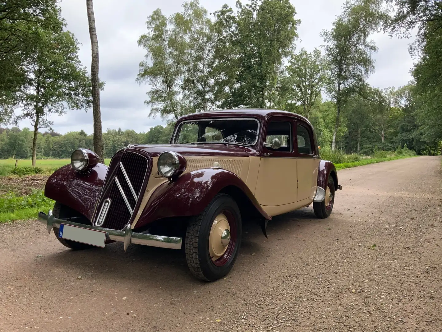 Citroen Traction Avant 11B Beige - 1