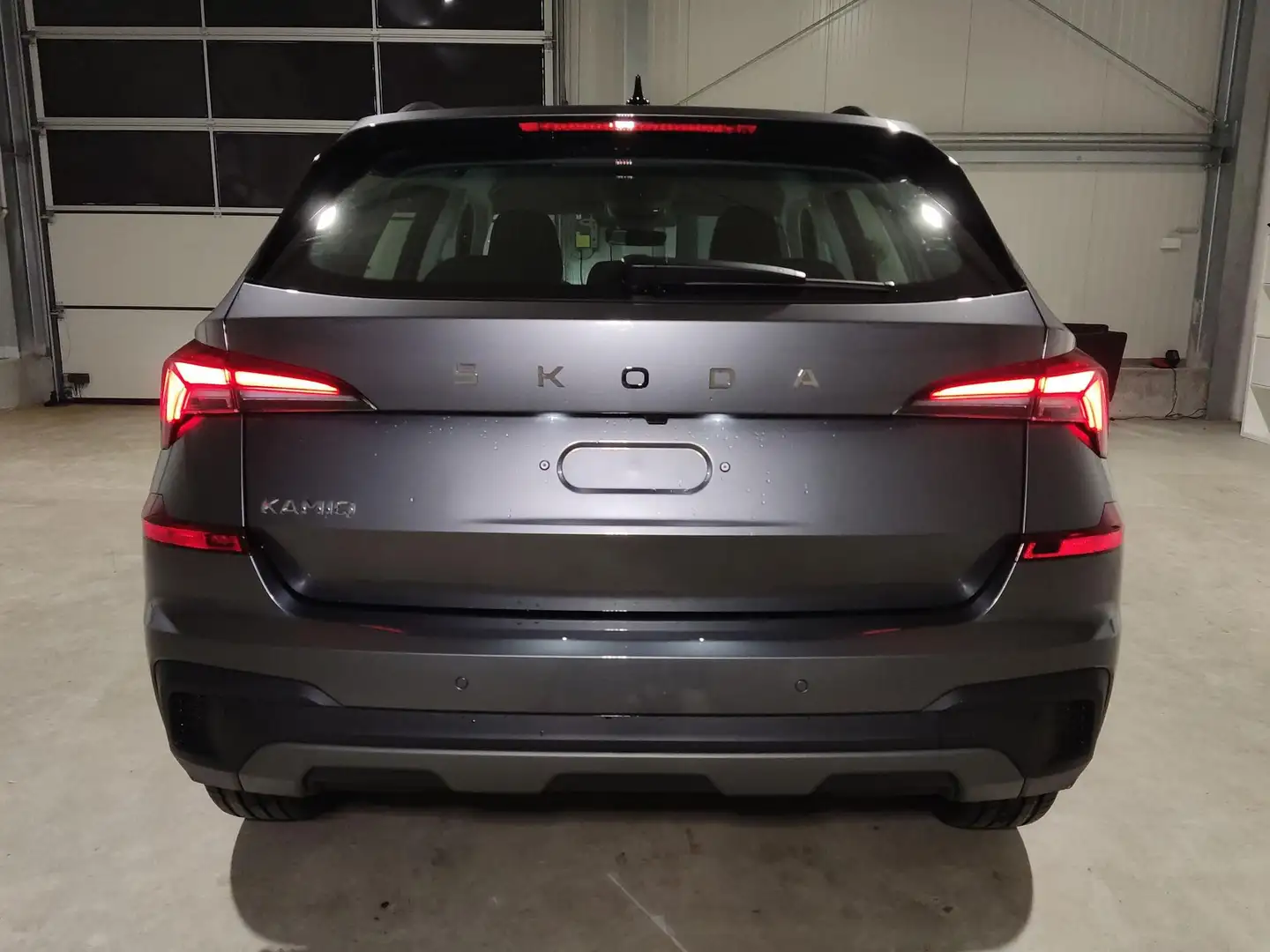 Skoda Kamiq 130 Jahre 1.0 TSI 116 PS 5Jahre-Garantie-AppleC... Grau - 2