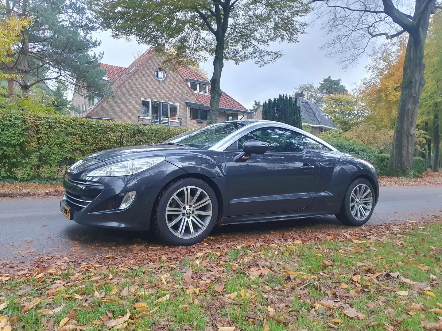 Peugeot RCZ 1.6 THP Grijs - 1