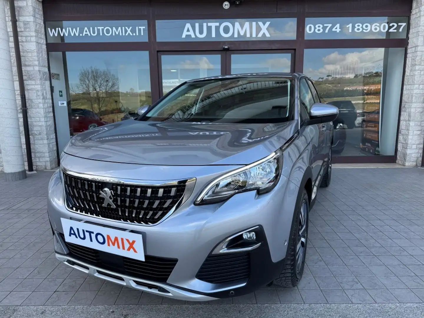 Peugeot 3008 1.5 Bluehdi Allure Auto Gris - 1