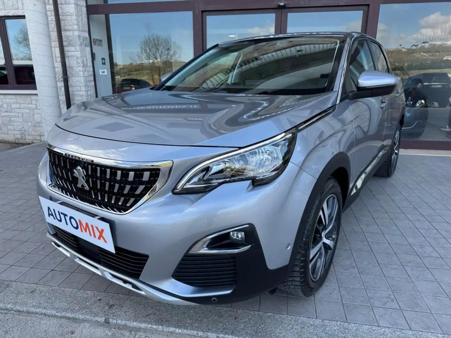 Peugeot 3008 1.5 Bluehdi Allure Auto Gris - 2