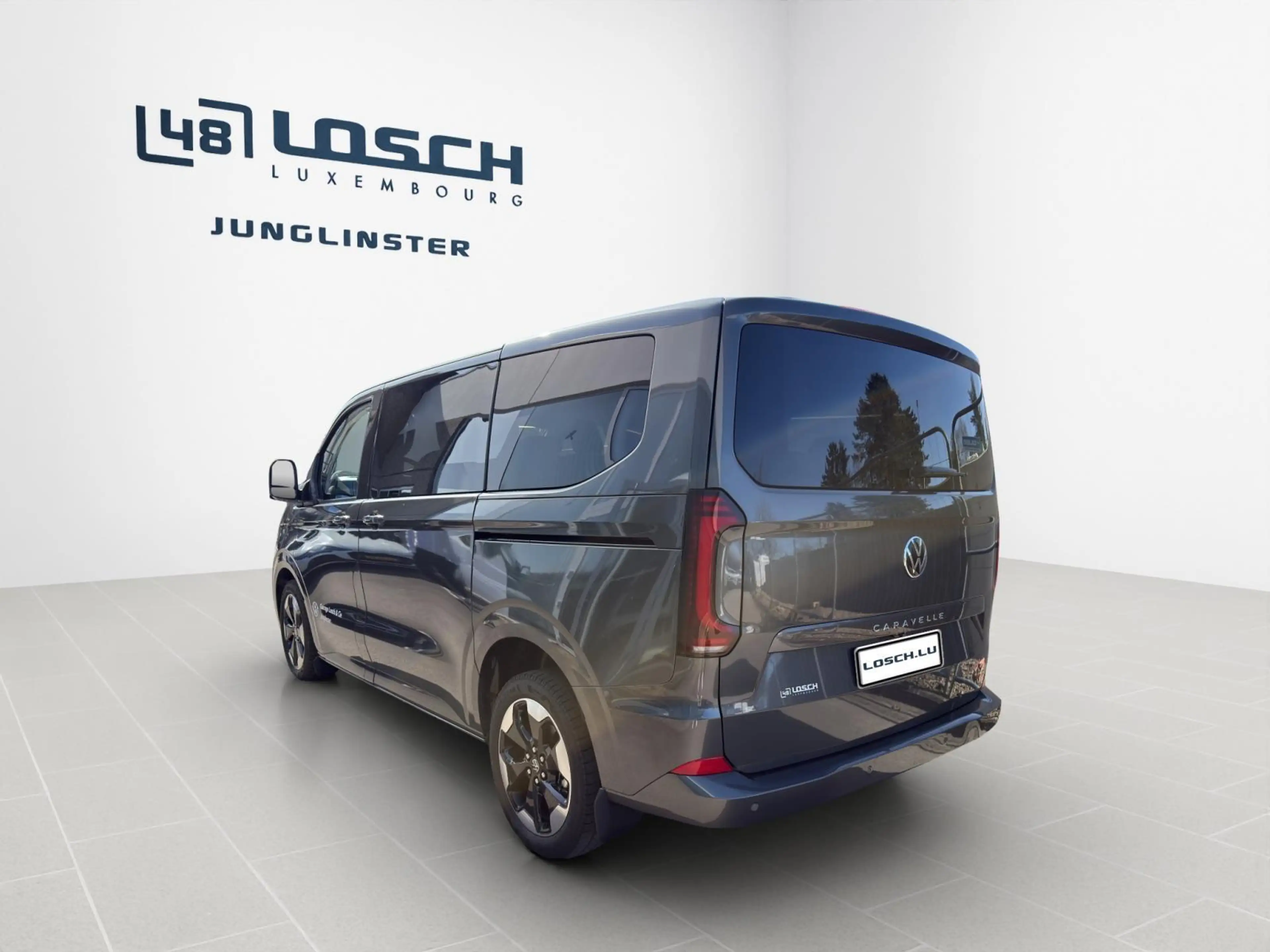 Volkswagen T7 Caravelle Style KR — photo 7