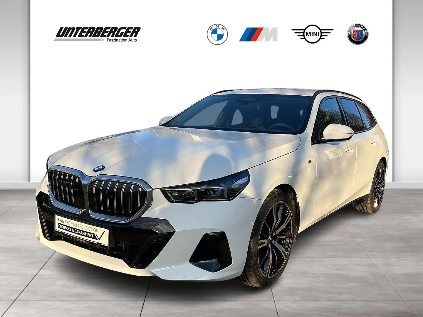 BMW 540 d xDrive Touring M Sportpaket HK HiFi DAB Blanc - 1