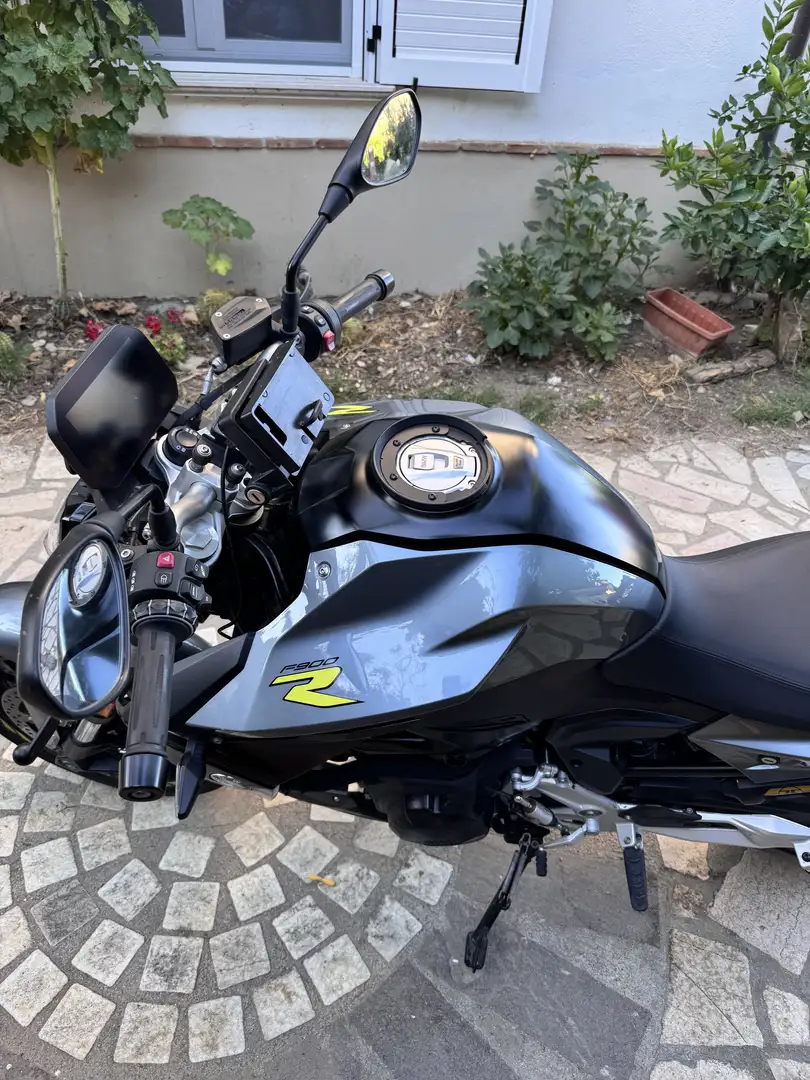 BMW F 900 R exclusive - 1