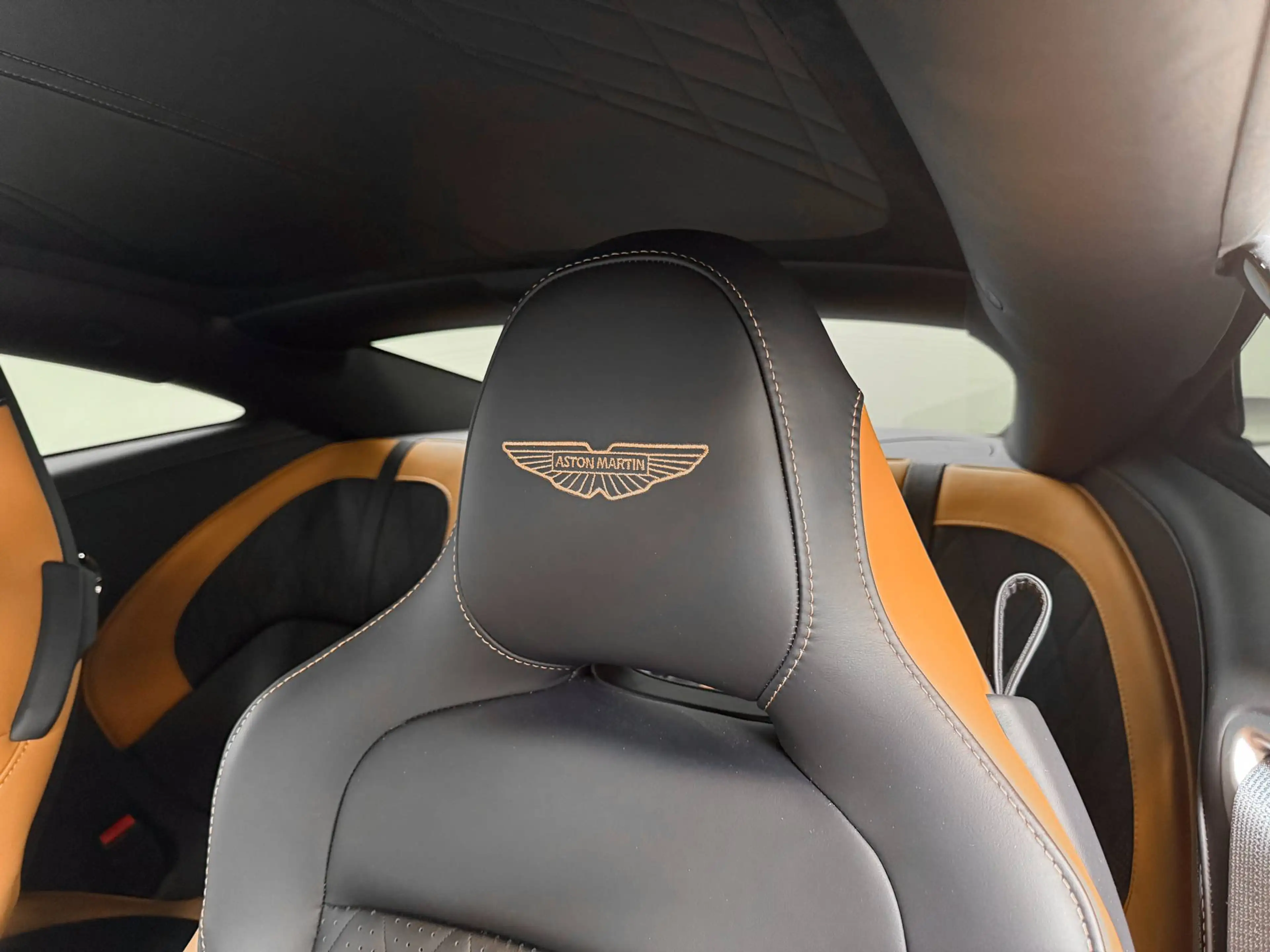 Aston Martin DB12 Coupe | Aston Martin Brussels — photo 10