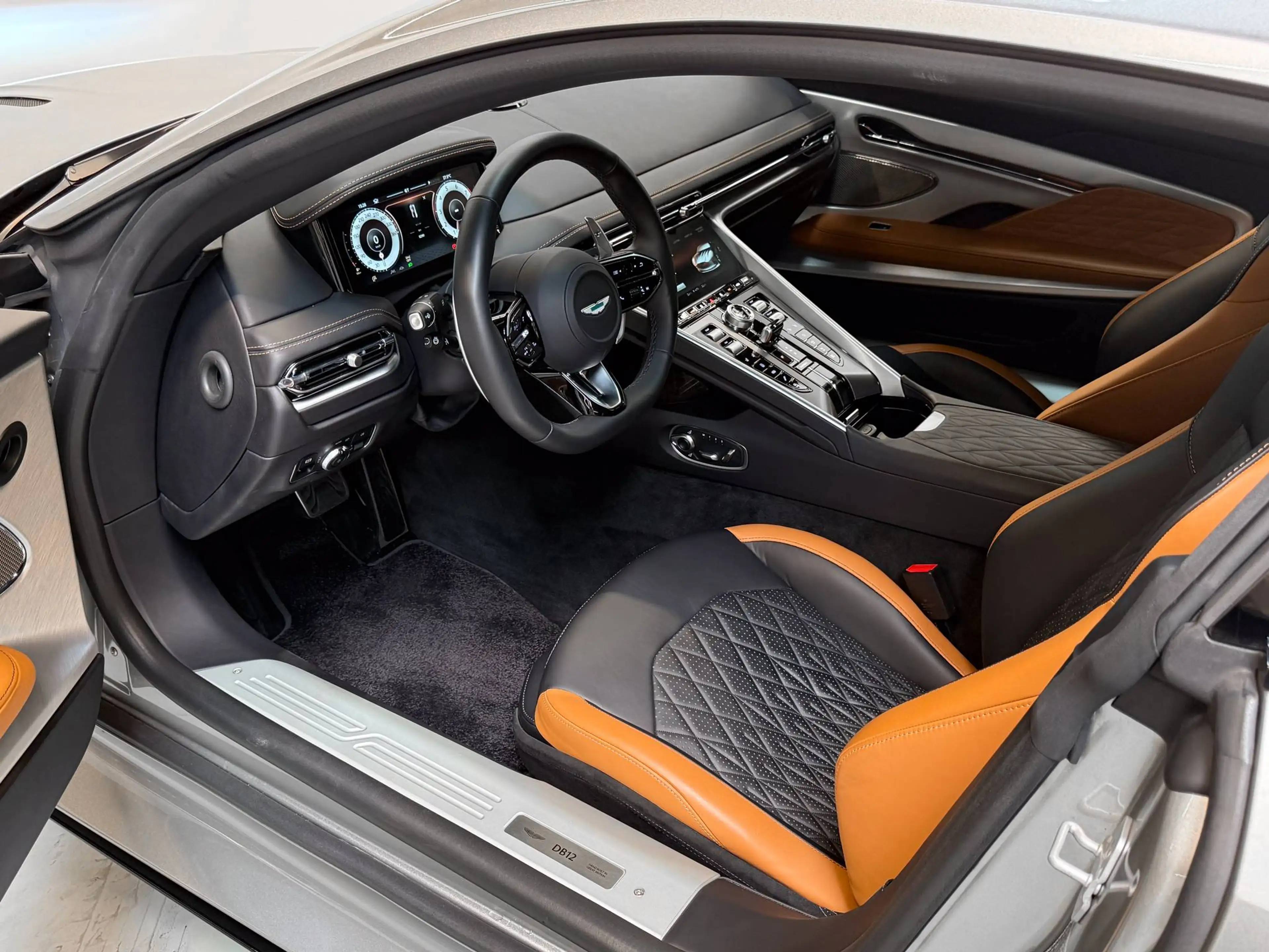 Aston Martin DB12 Coupe | Aston Martin Brussels — photo 9