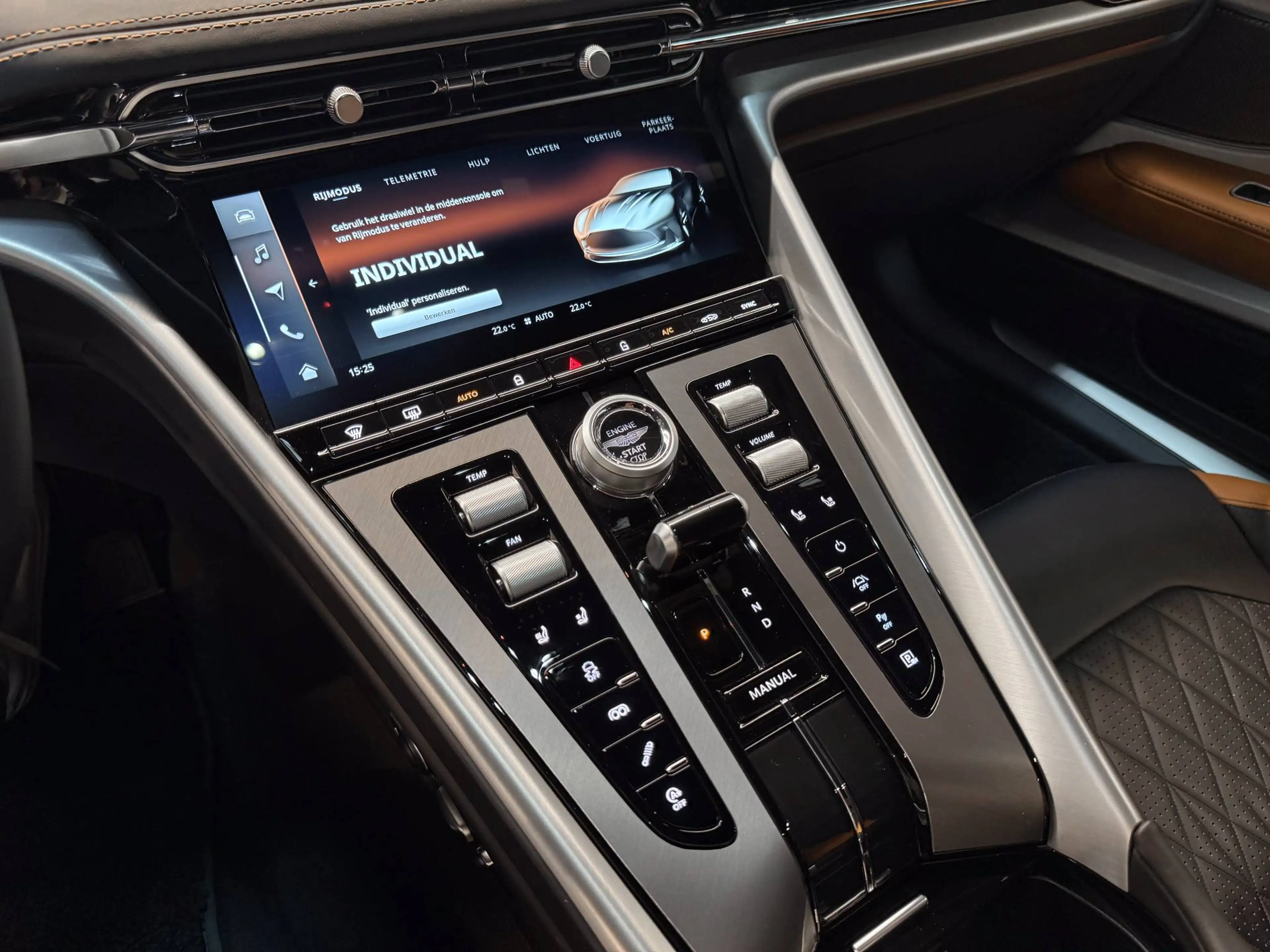 Aston Martin DB12 Coupe | Aston Martin Brussels — photo 12