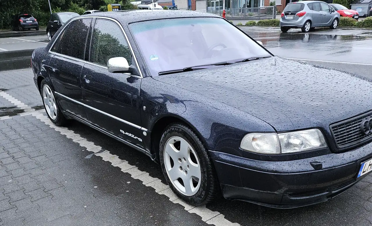 Audi S8 4.2 quattro, foto 1