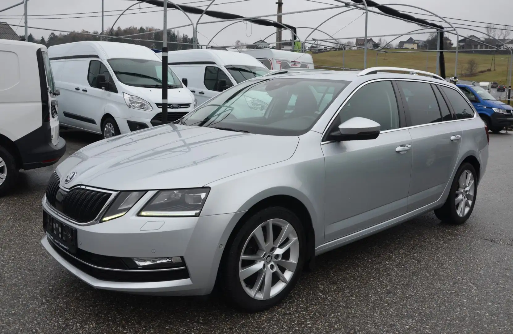 Skoda Octavia Octavia Combi 2,0 Style TDI 4x4 DSG LED AHV KAMERA Silber - 2