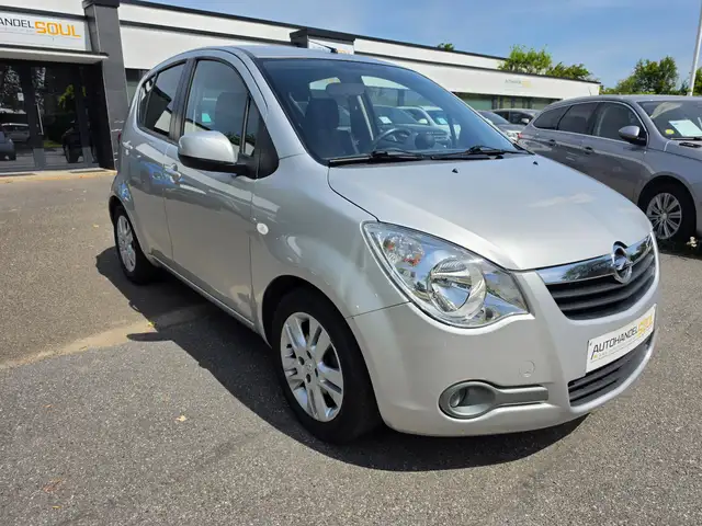 Opel Agila view 2