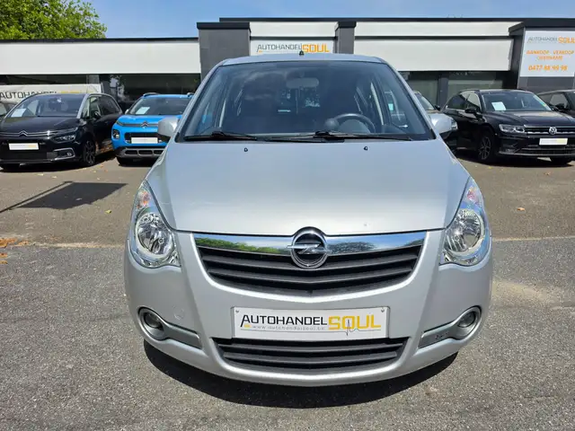 Opel Agila view 6