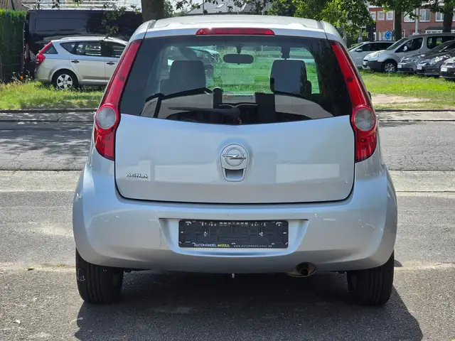 Opel Agila view 5