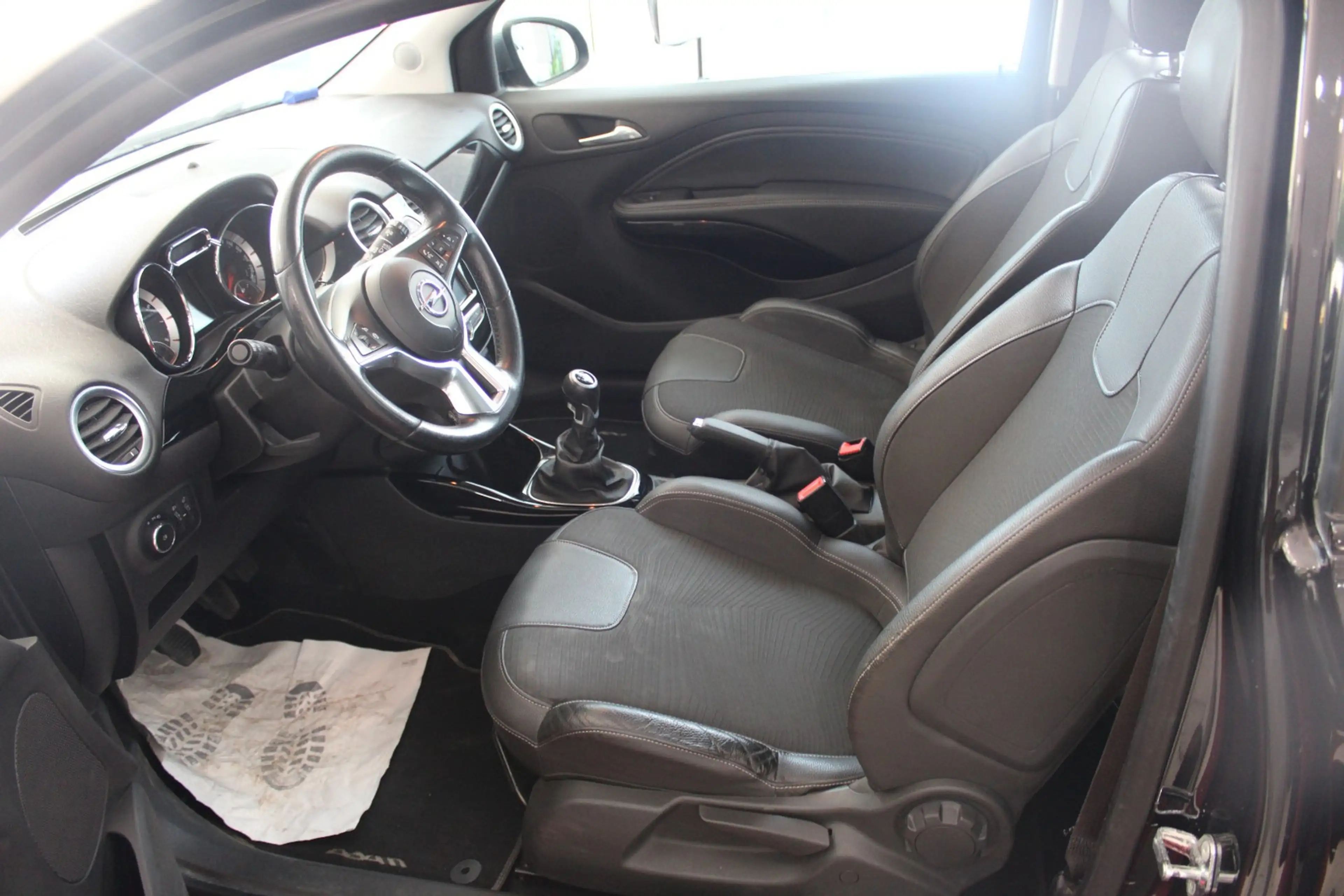 Opel Adam Unlimited — photo 10