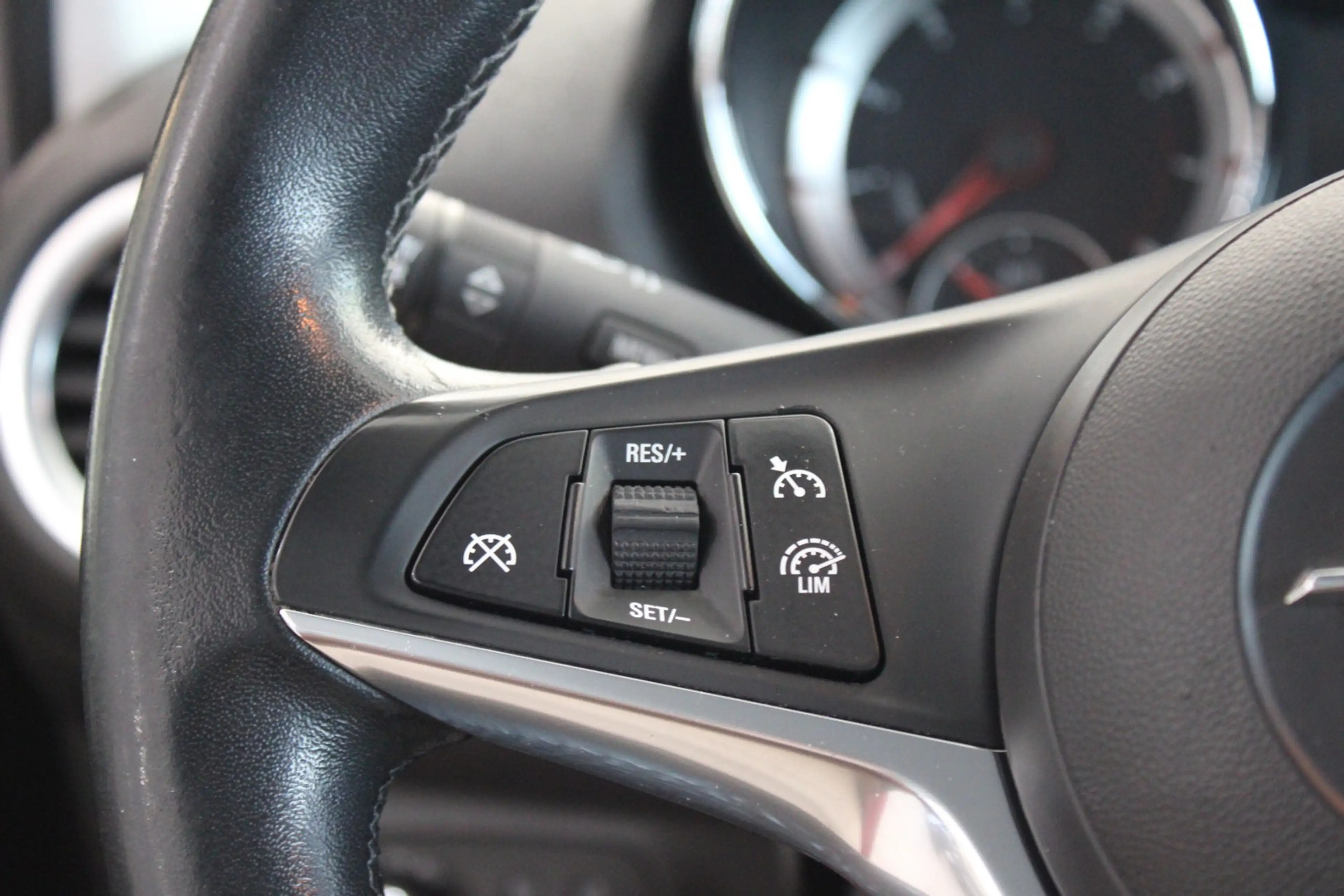 Opel Adam Unlimited — photo 13