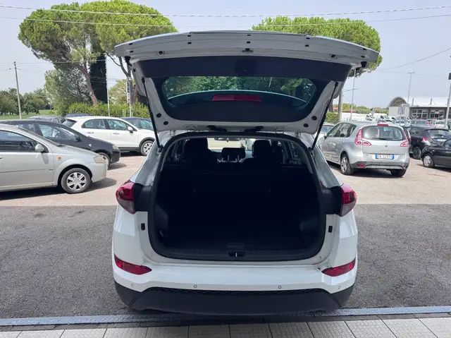 Hyundai Tucson view 9
