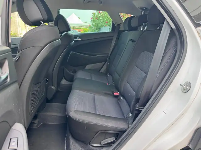 Hyundai Tucson view 12
