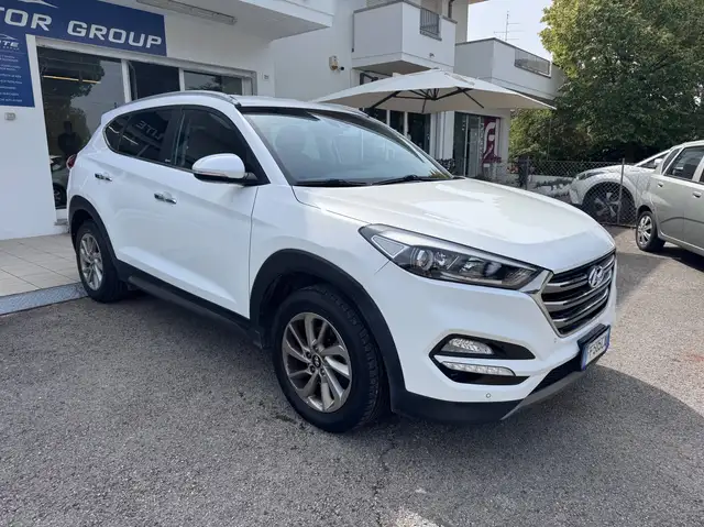 Hyundai Tucson view 3