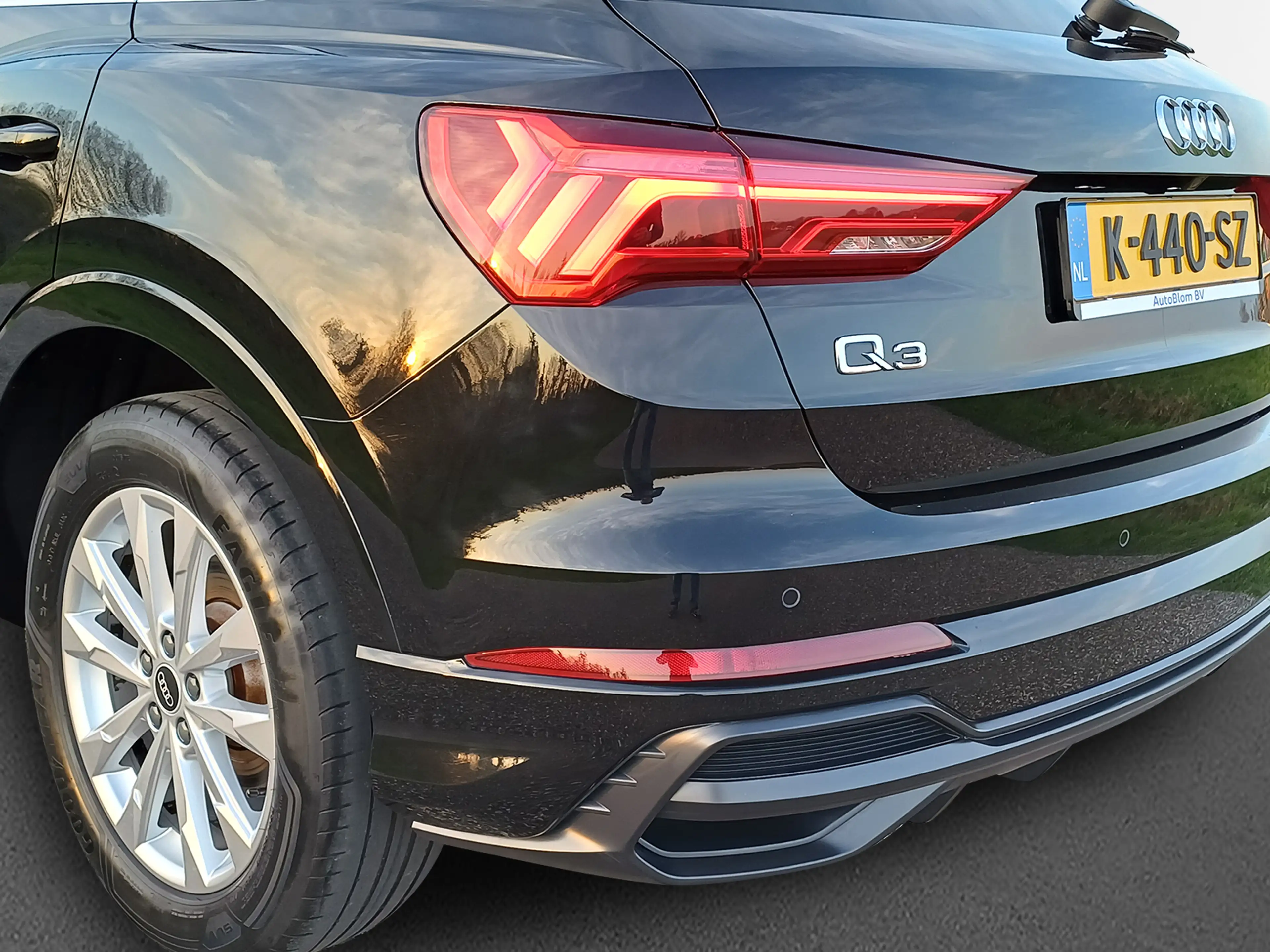 Audi Q3 35 TFSI S edition /B&O/3X S-line/Camera/18"/Trekh. — photo 16