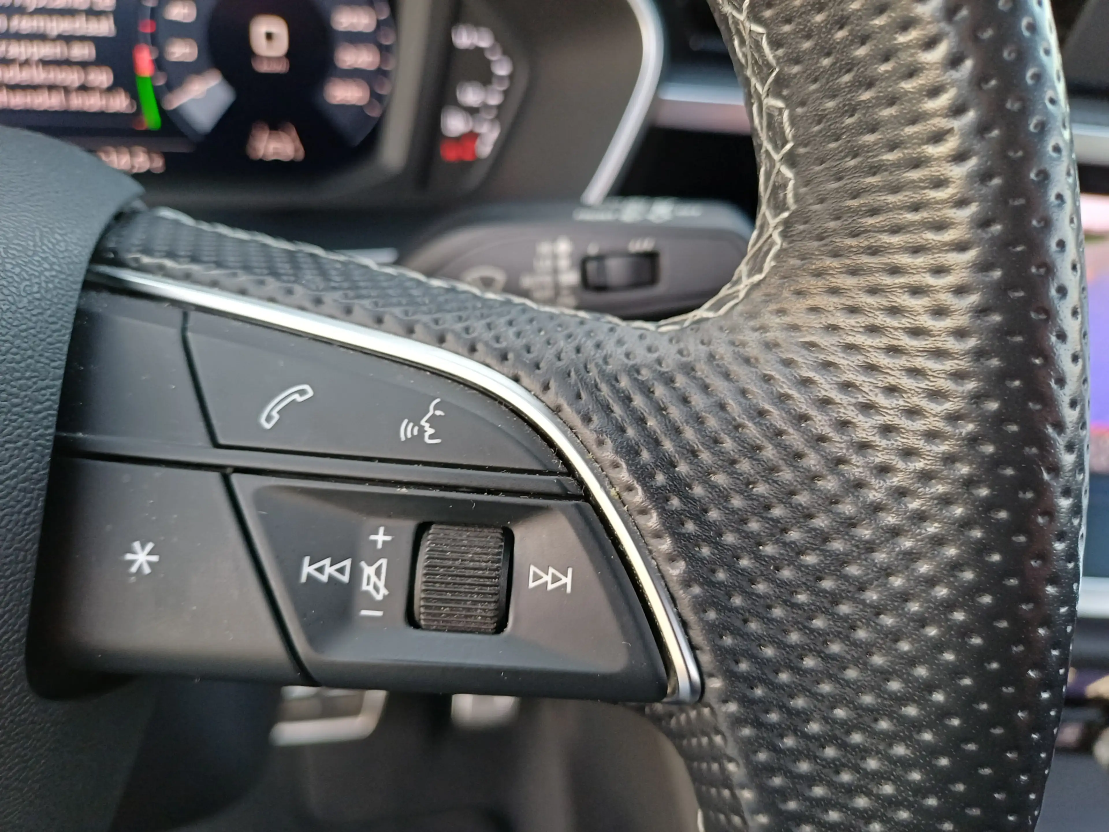 Audi Q3 35 TFSI S edition /B&O/3X S-line/Camera/18"/Trekh. — photo 47