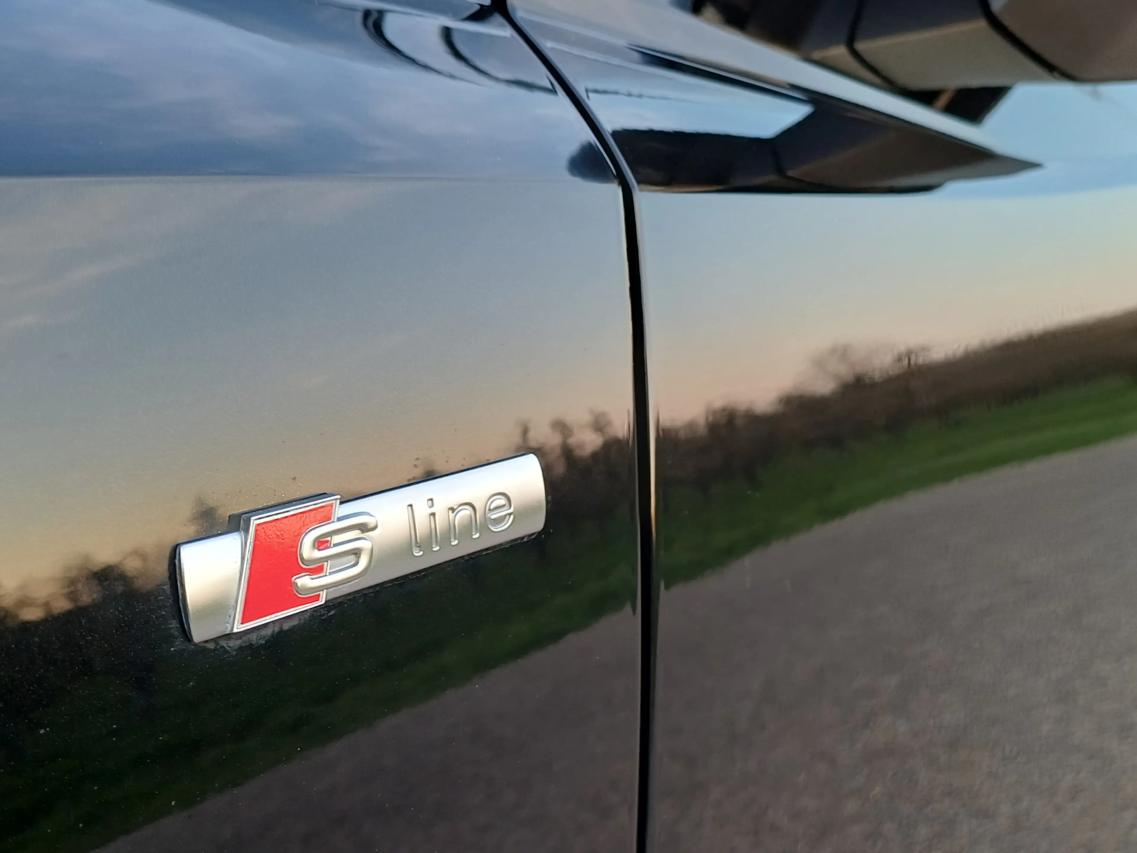 Audi Q3 35 TFSI S edition /B&O/3X S-line/Camera/18"/Trekh. — photo 12