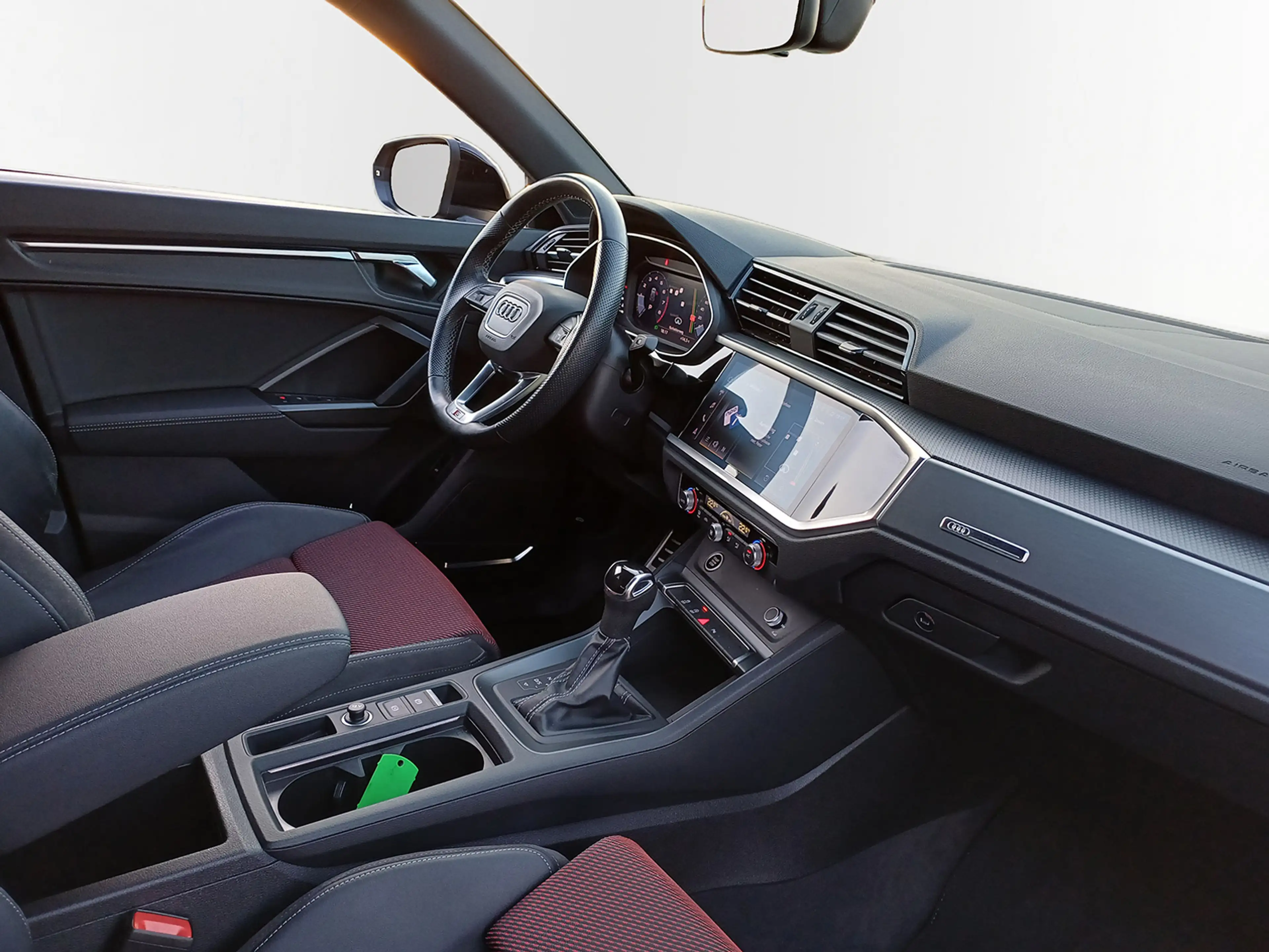 Audi Q3 35 TFSI S edition /B&O/3X S-line/Camera/18"/Trekh. — photo 39