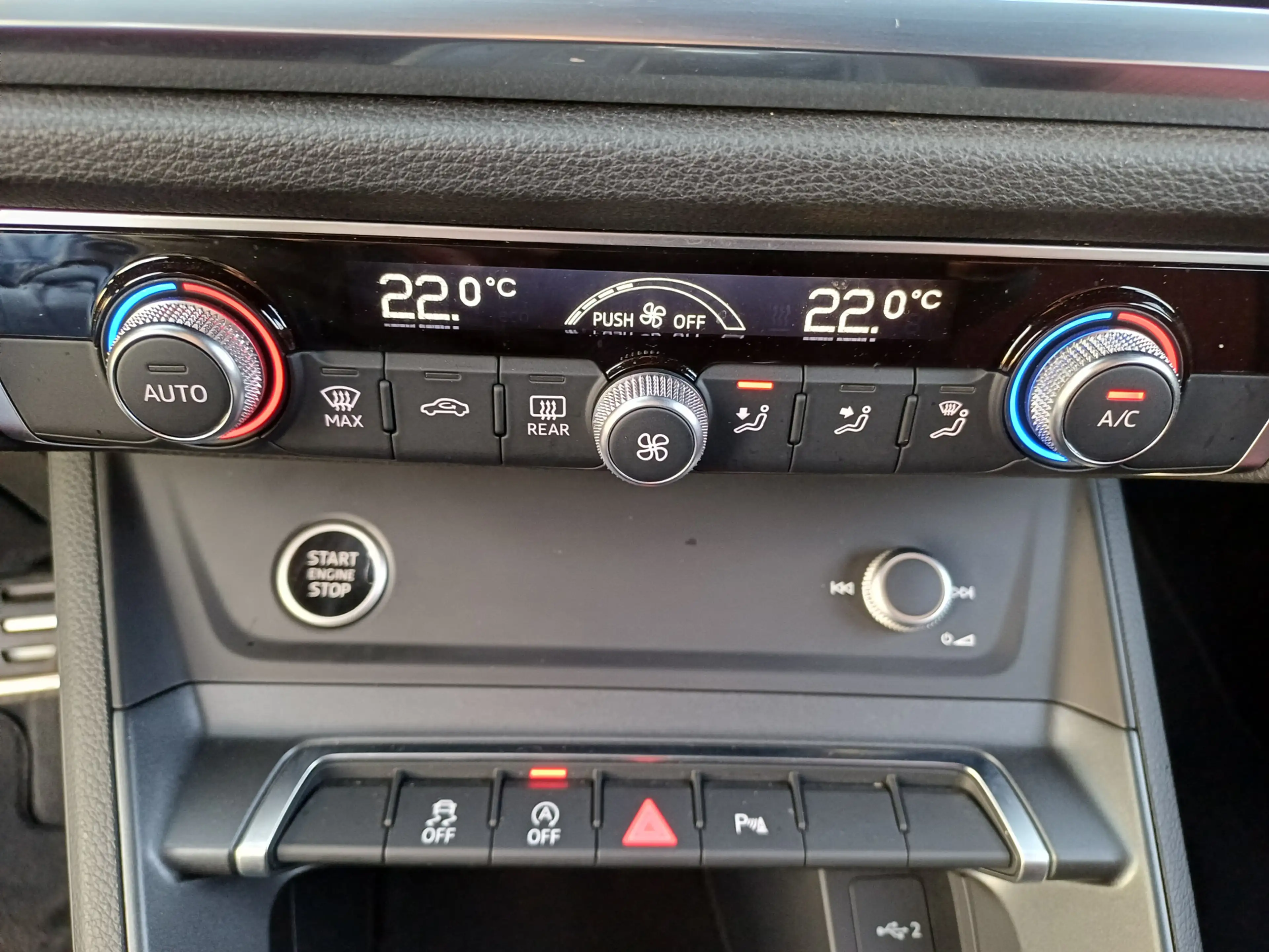 Audi Q3 35 TFSI S edition /B&O/3X S-line/Camera/18"/Trekh. — photo 43