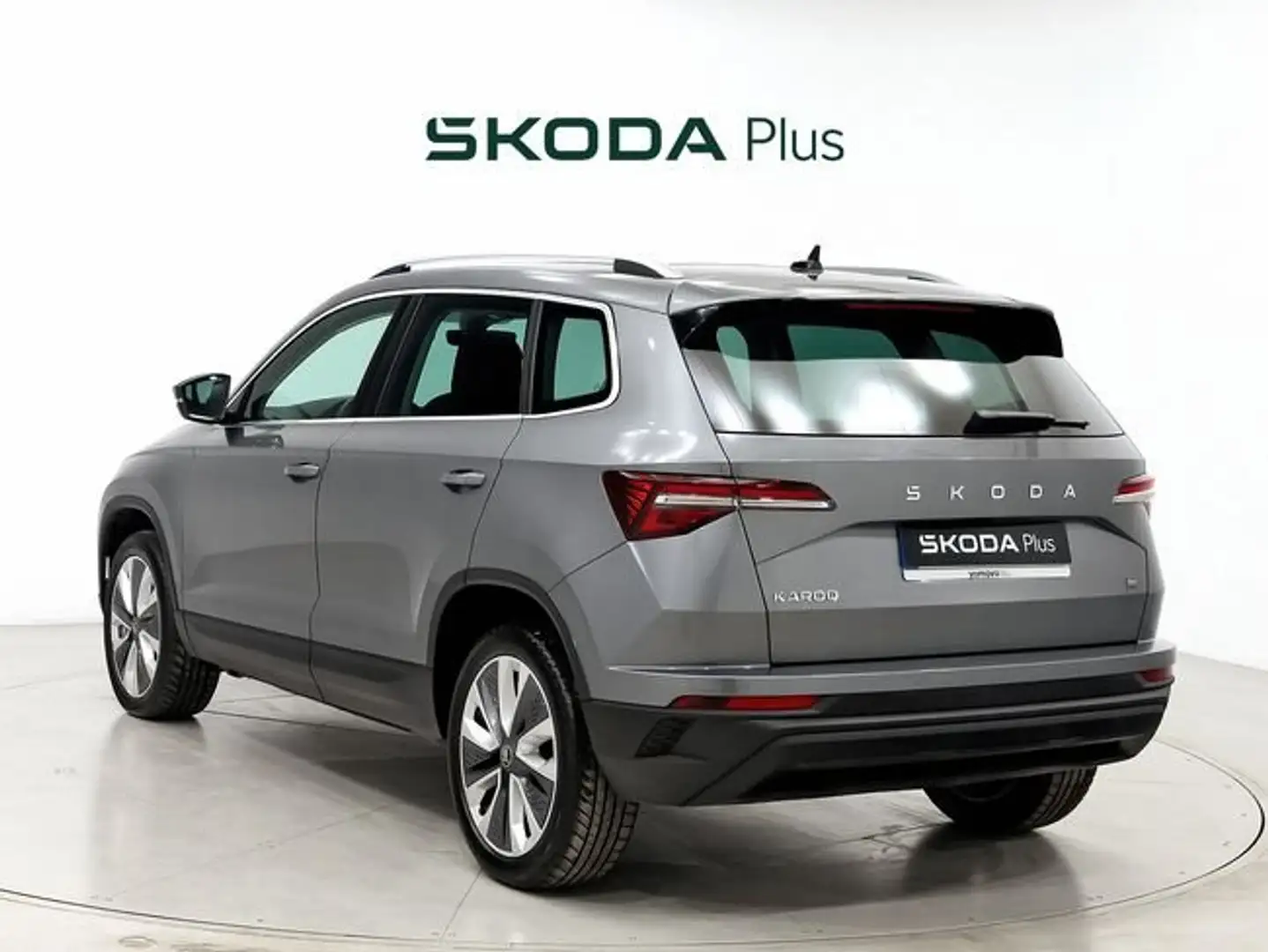 Skoda Karoq 1.5 TSI Design ACT 110KW Gris - 2