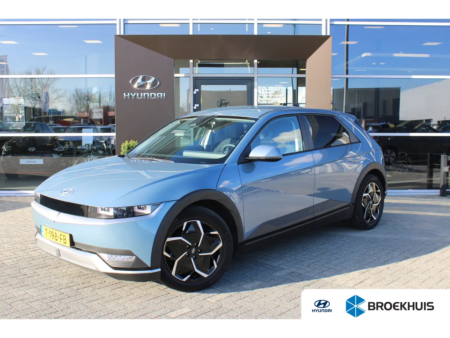 Hyundai IONIQ 5 Style 77 kWh | Warmtepomp | Afneembare trekhaak | Blauw - 1