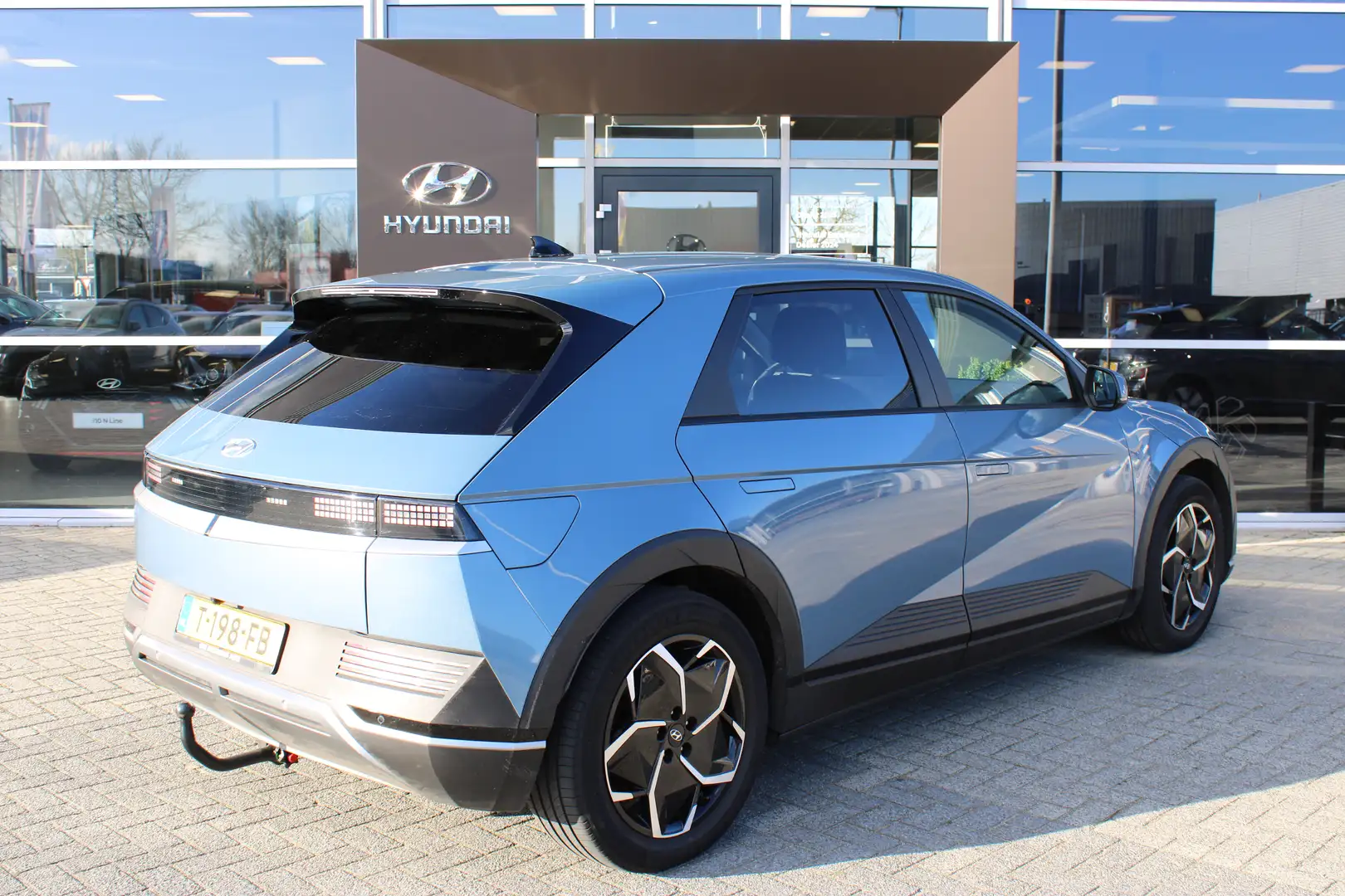Hyundai IONIQ 5 Style 77 kWh | Warmtepomp | Afneembare trekhaak | Blauw - 2